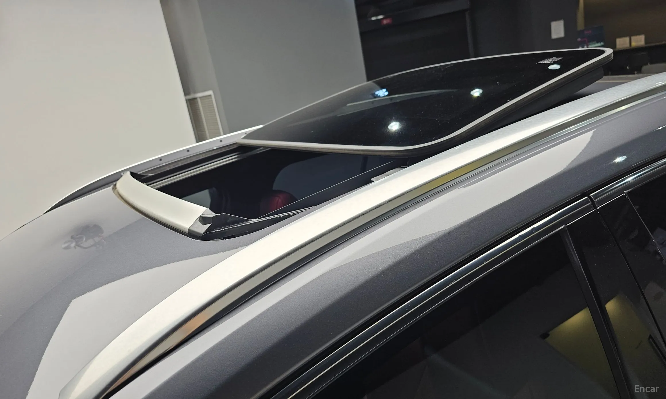 Lexus UX250h превью 15