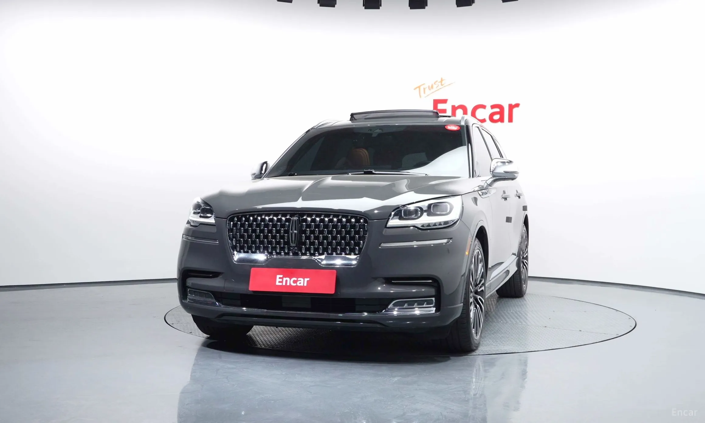 Lincoln Aviator 2nd Generation превью 3