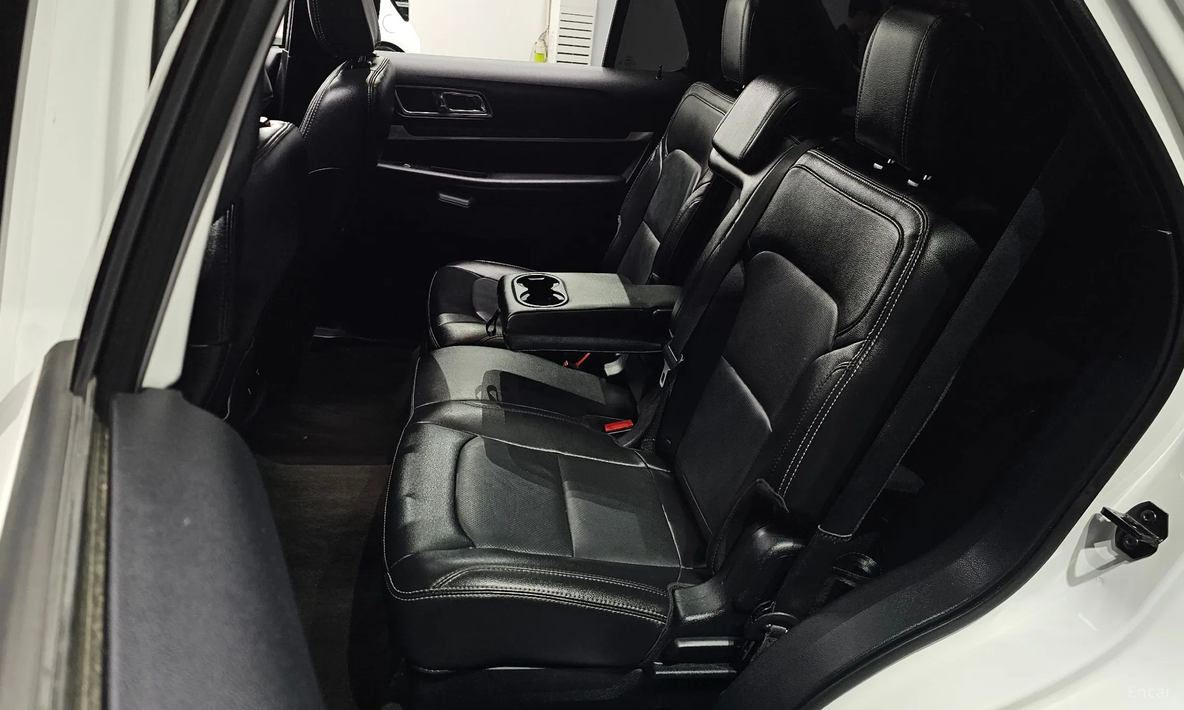 Ford Explorer превью 12