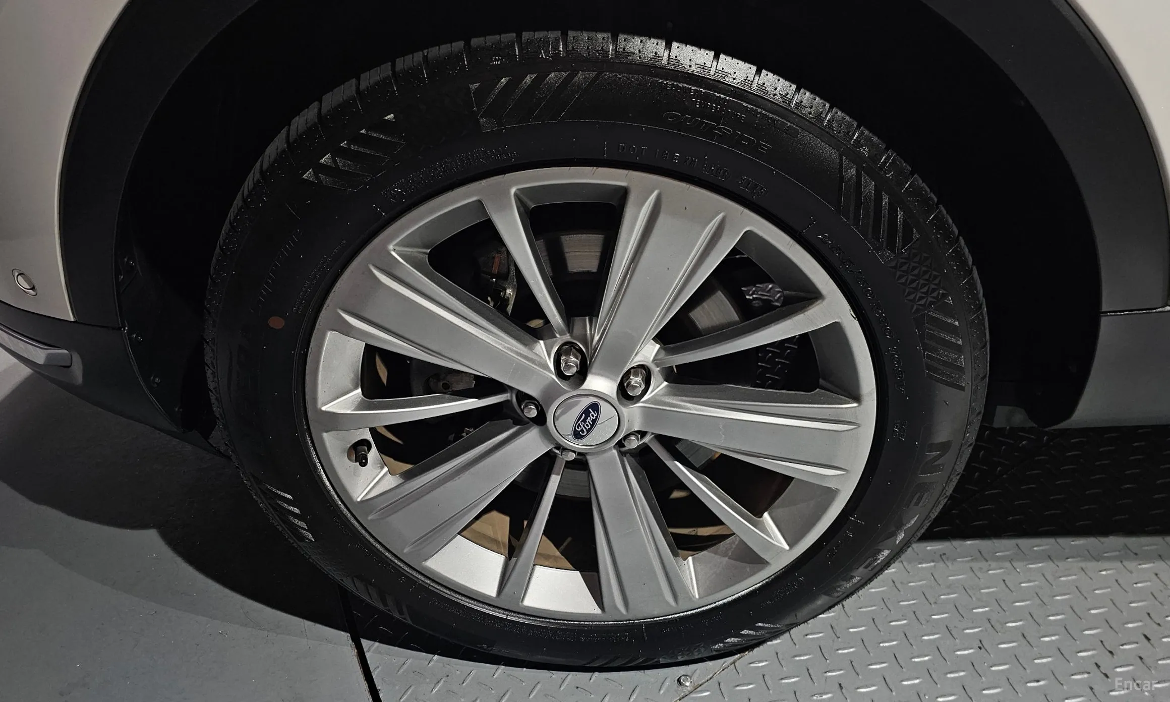 Ford Explorer превью 5
