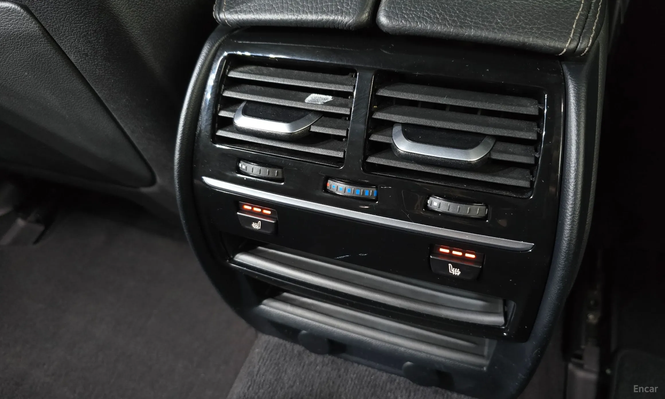 BMW 5 Series (G30) превью 15