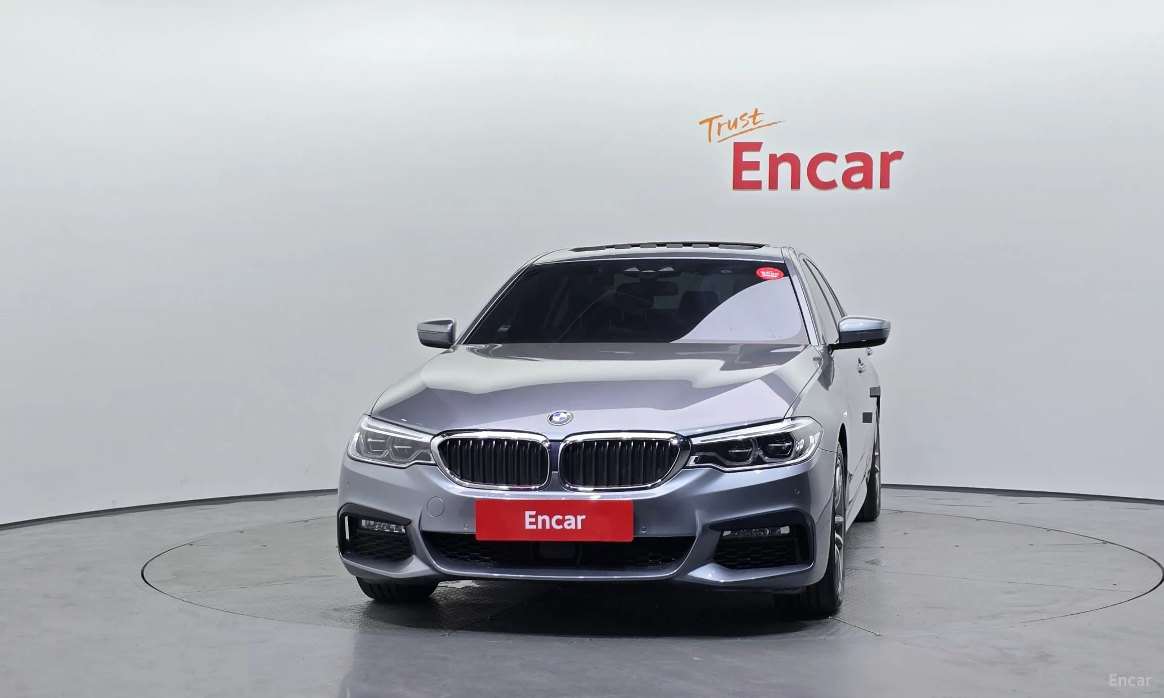 BMW 5 Series (G30) превью 3