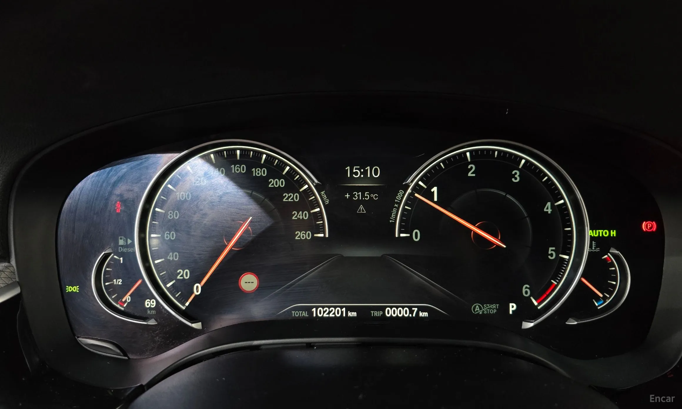 BMW 5 Series (G30) превью 8