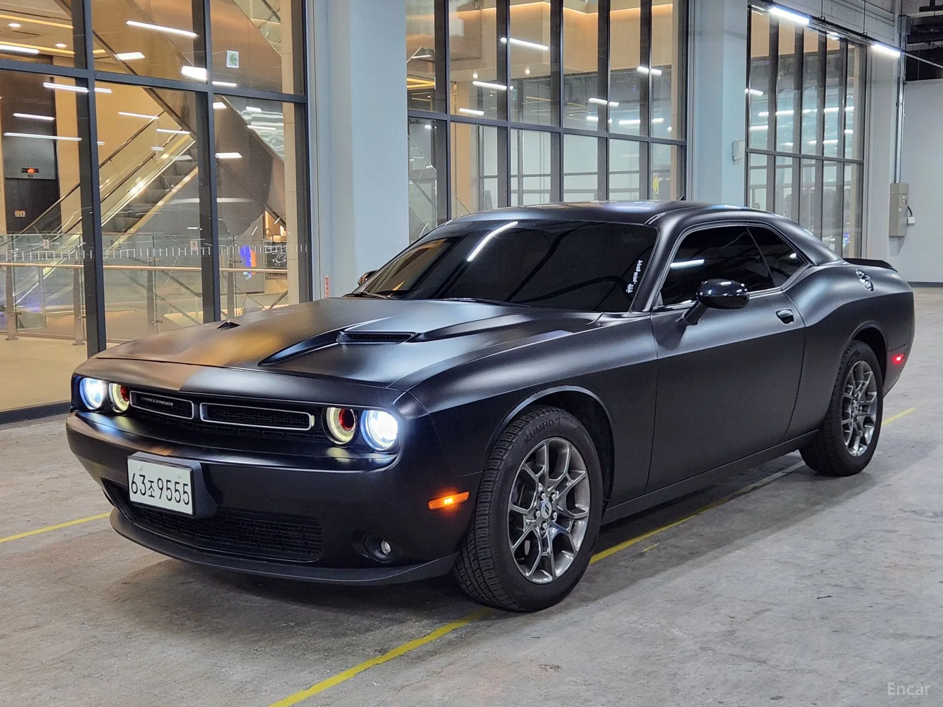 Dodge Challenger превью 18