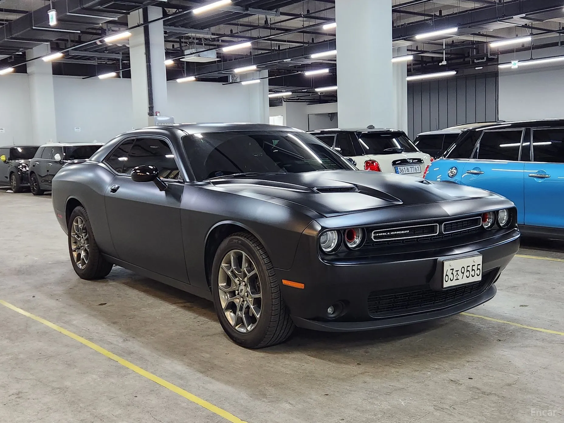 Dodge Challenger превью 3