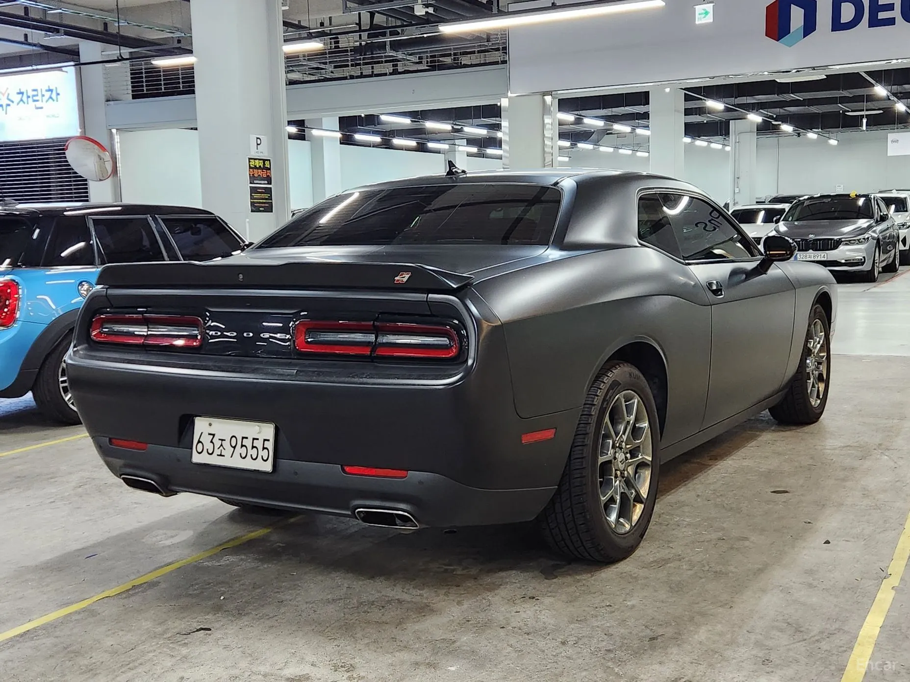 Dodge Challenger превью 4