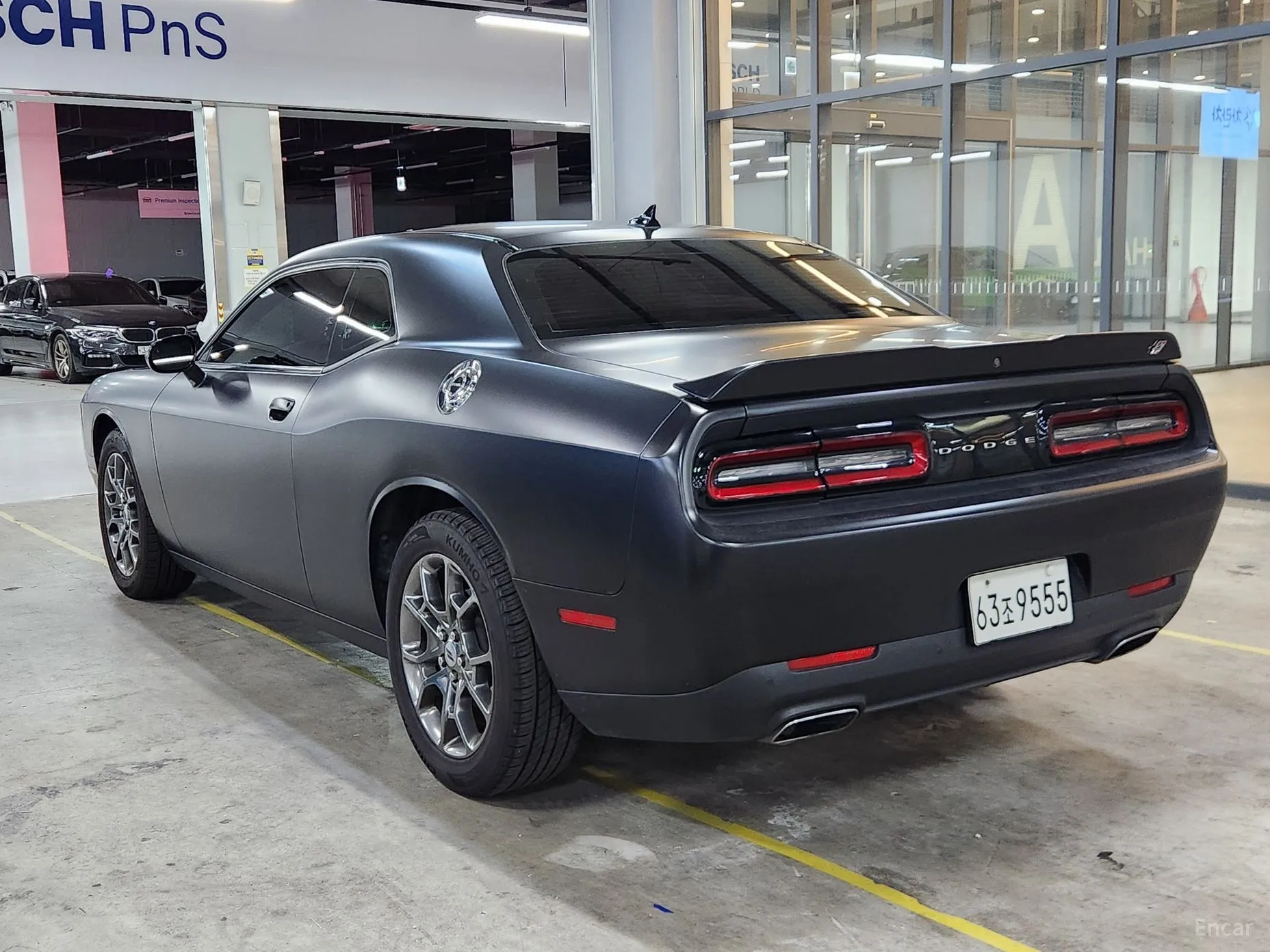 Dodge Challenger превью 6