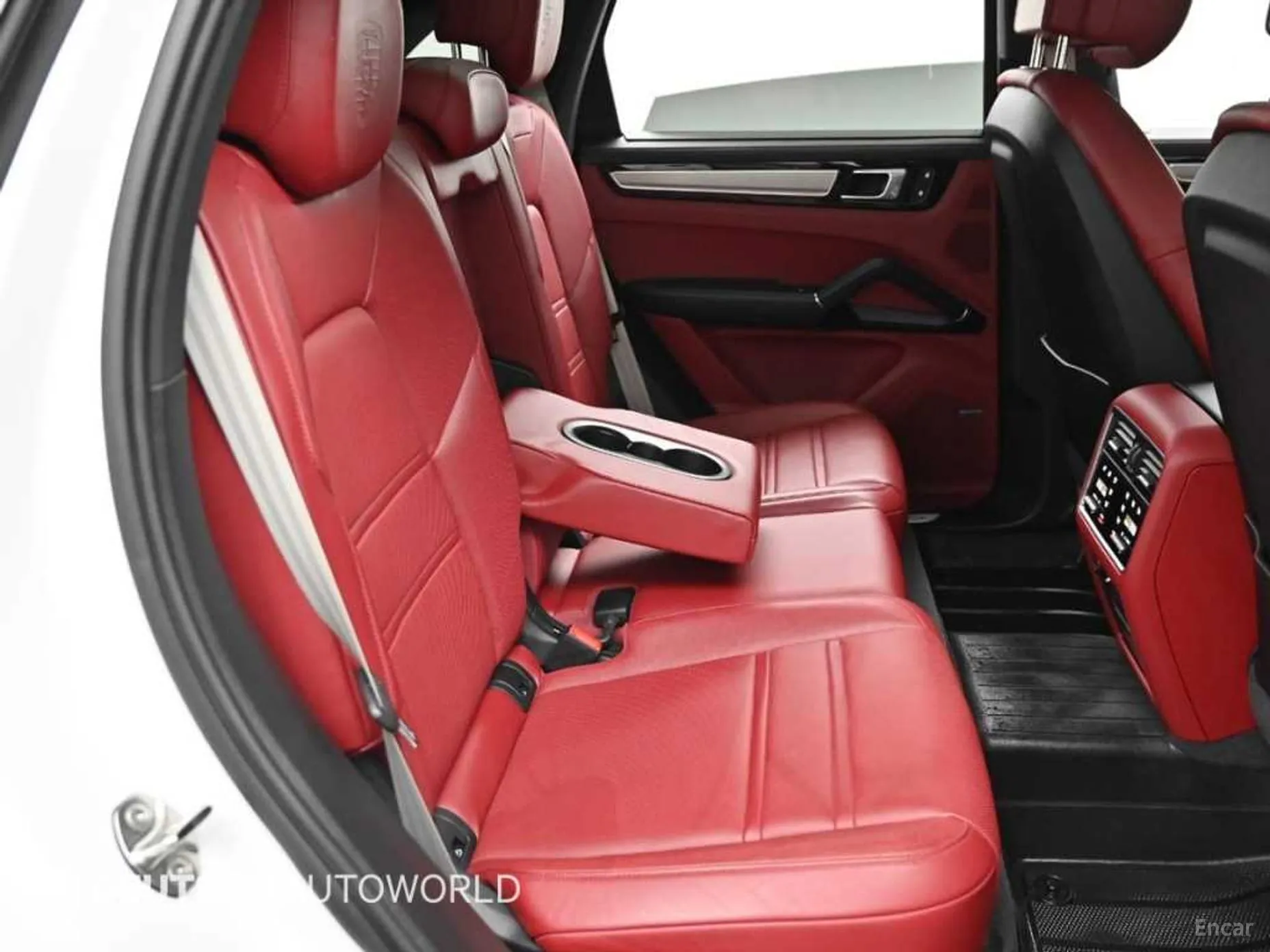 Porsche Cayenne (PO536) превью 12