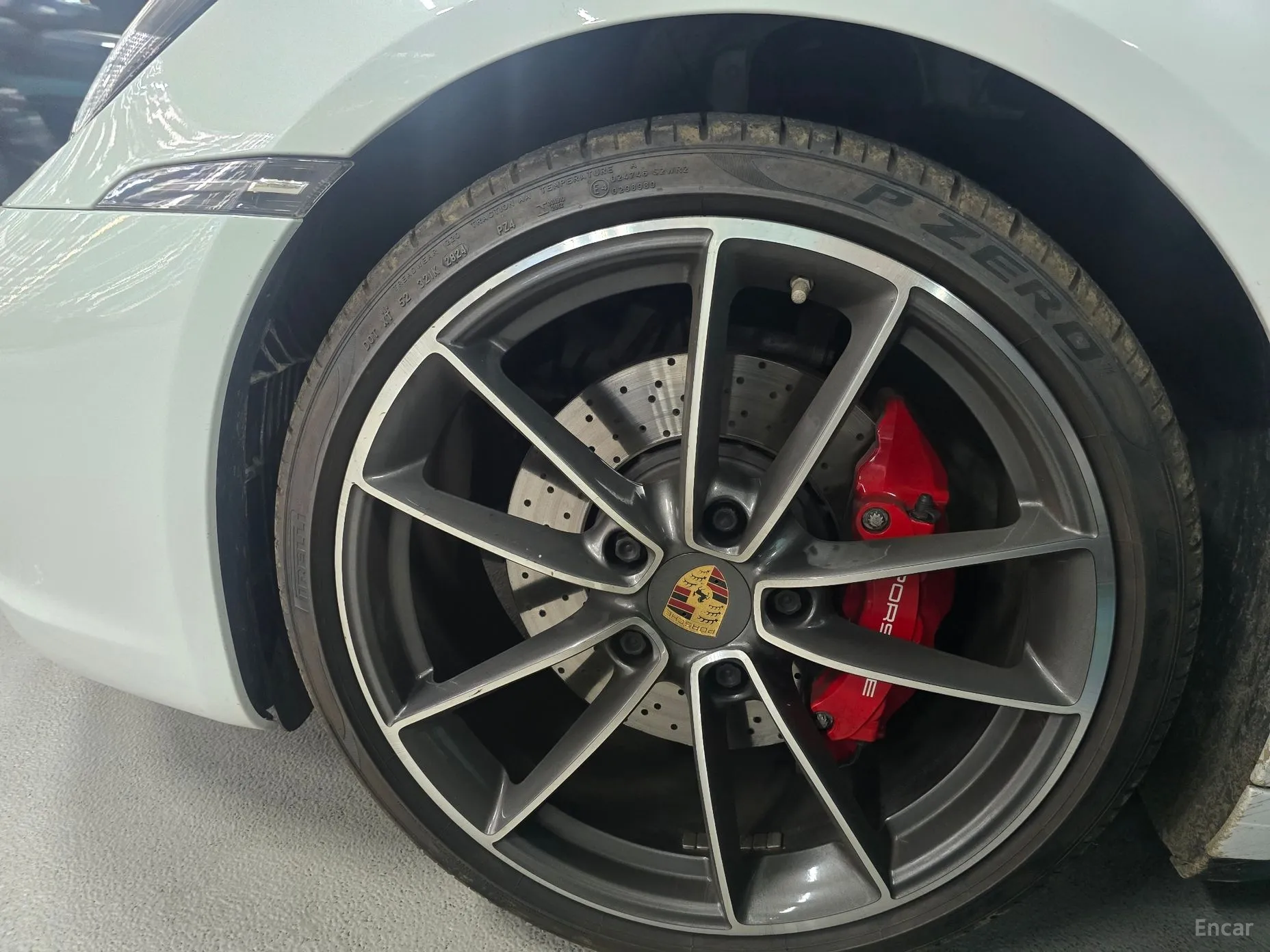 Porsche 911 (992) превью 16