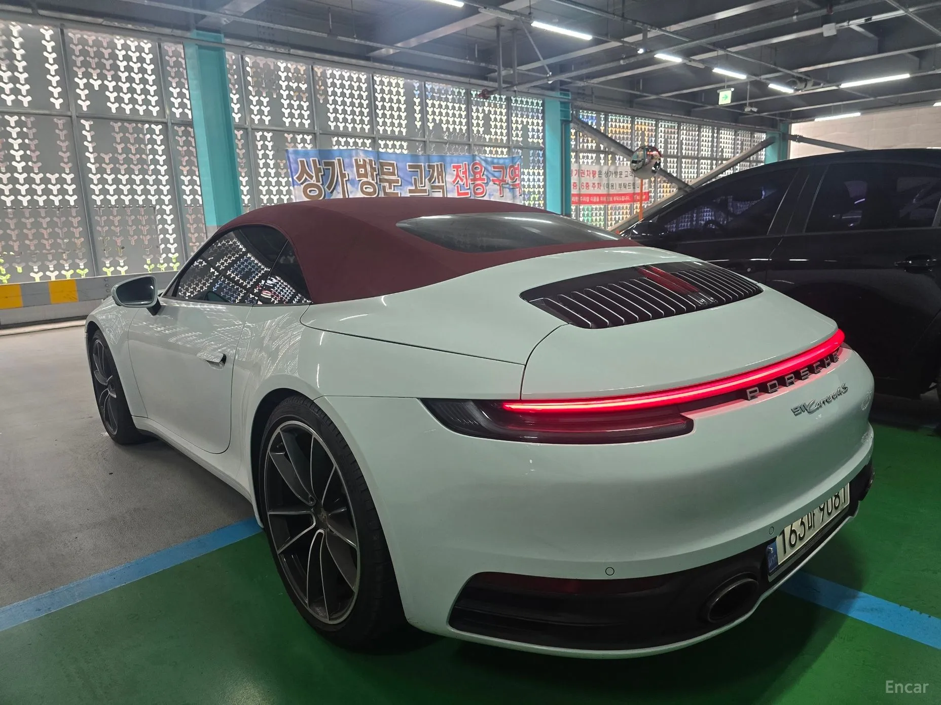 Porsche 911 (992) превью 4