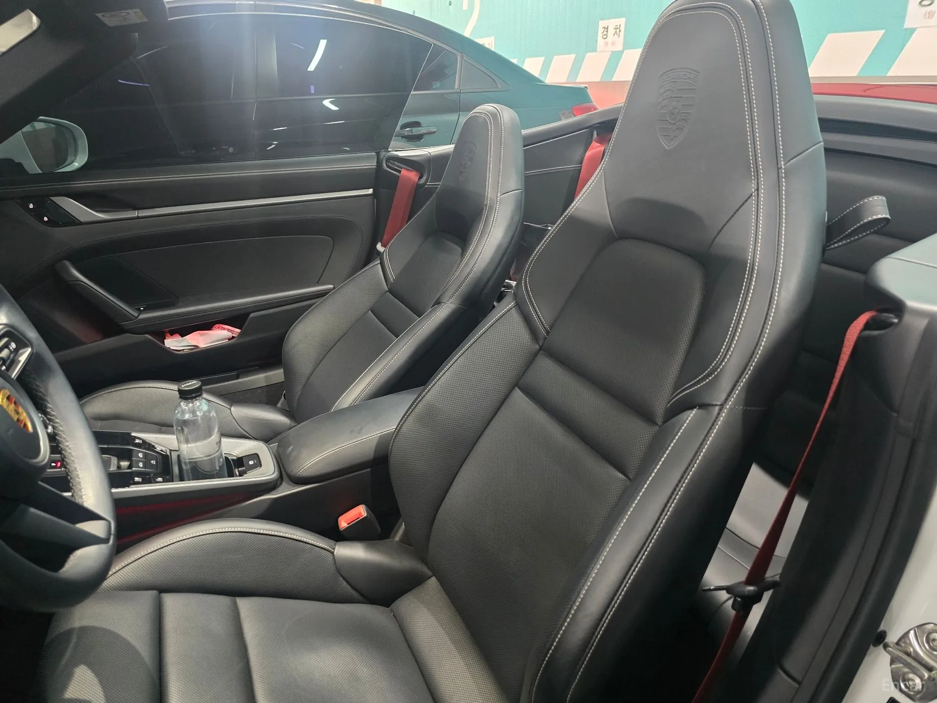 Porsche 911 (992) превью 8