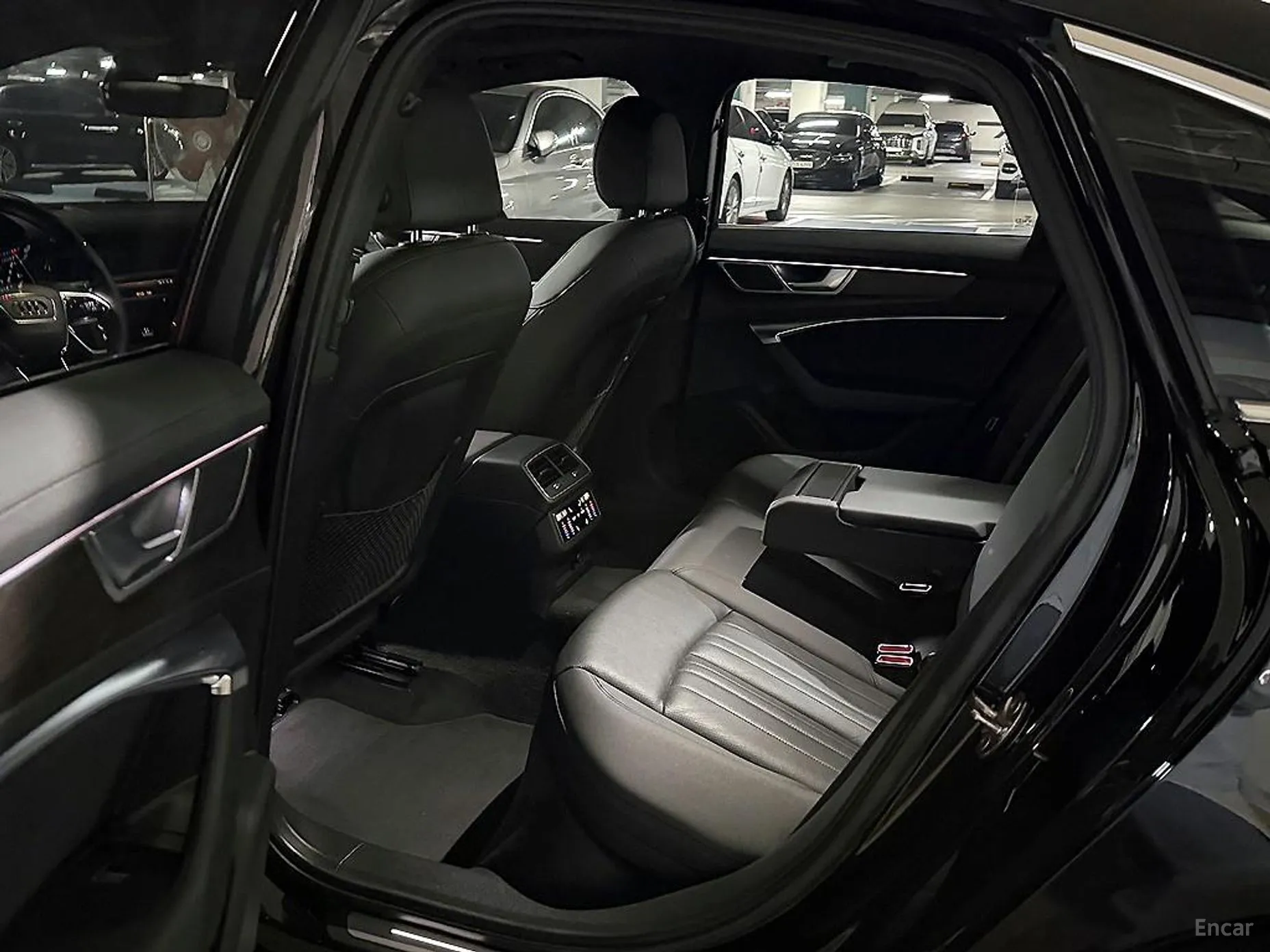 Audi A6 (C8) превью 8