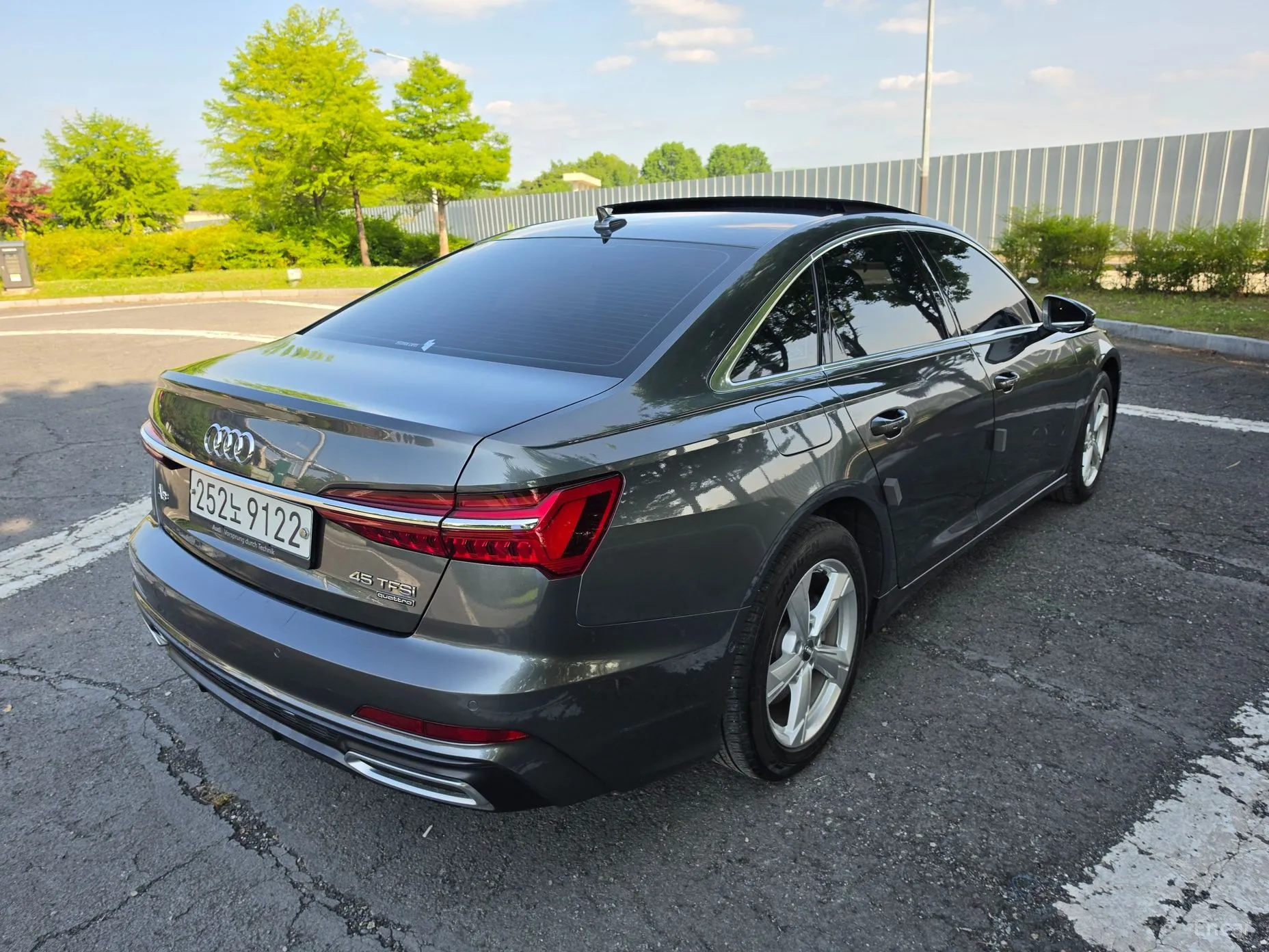 Audi A6 (C8)