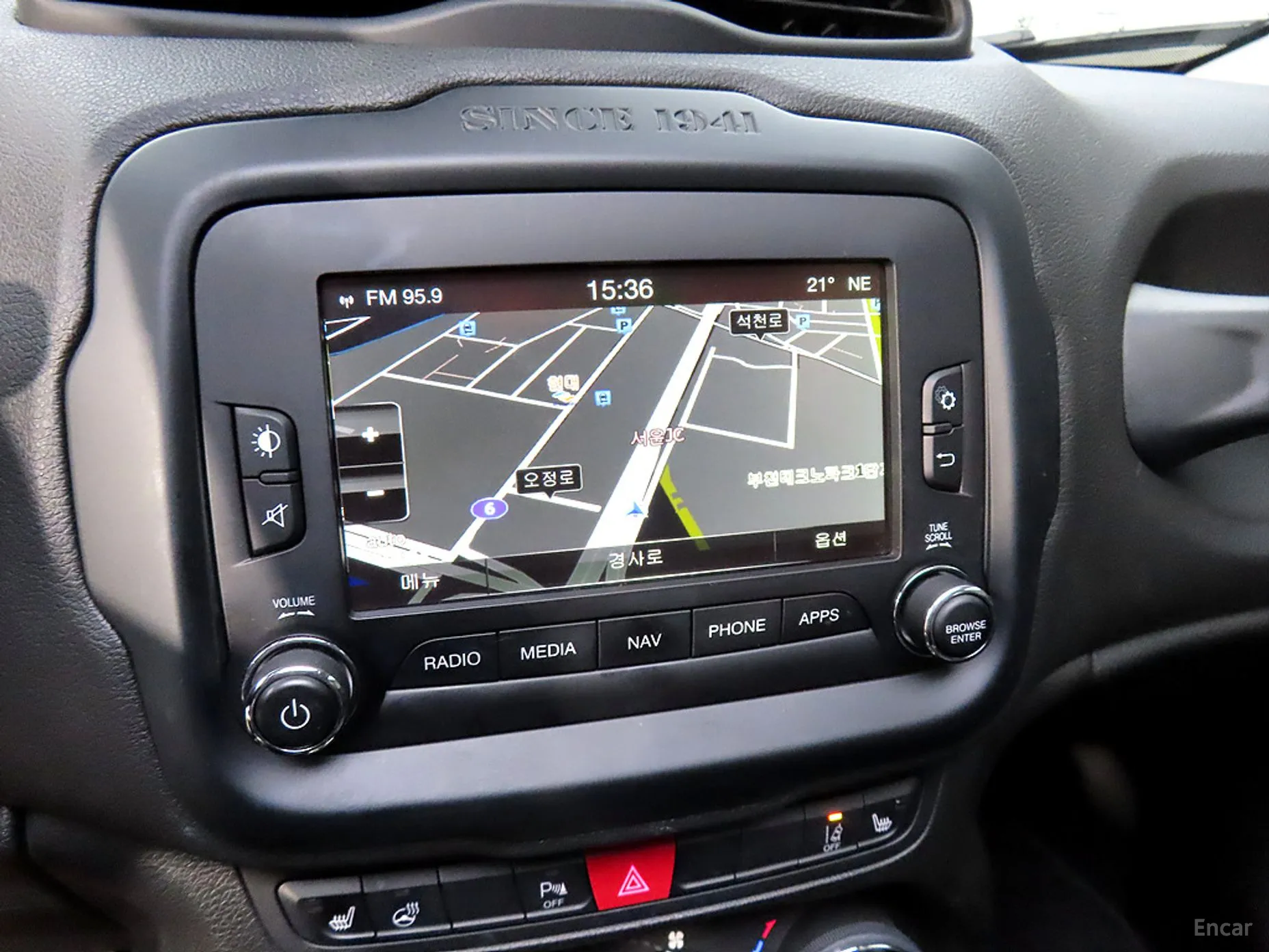 Jeep Renegade превью 13