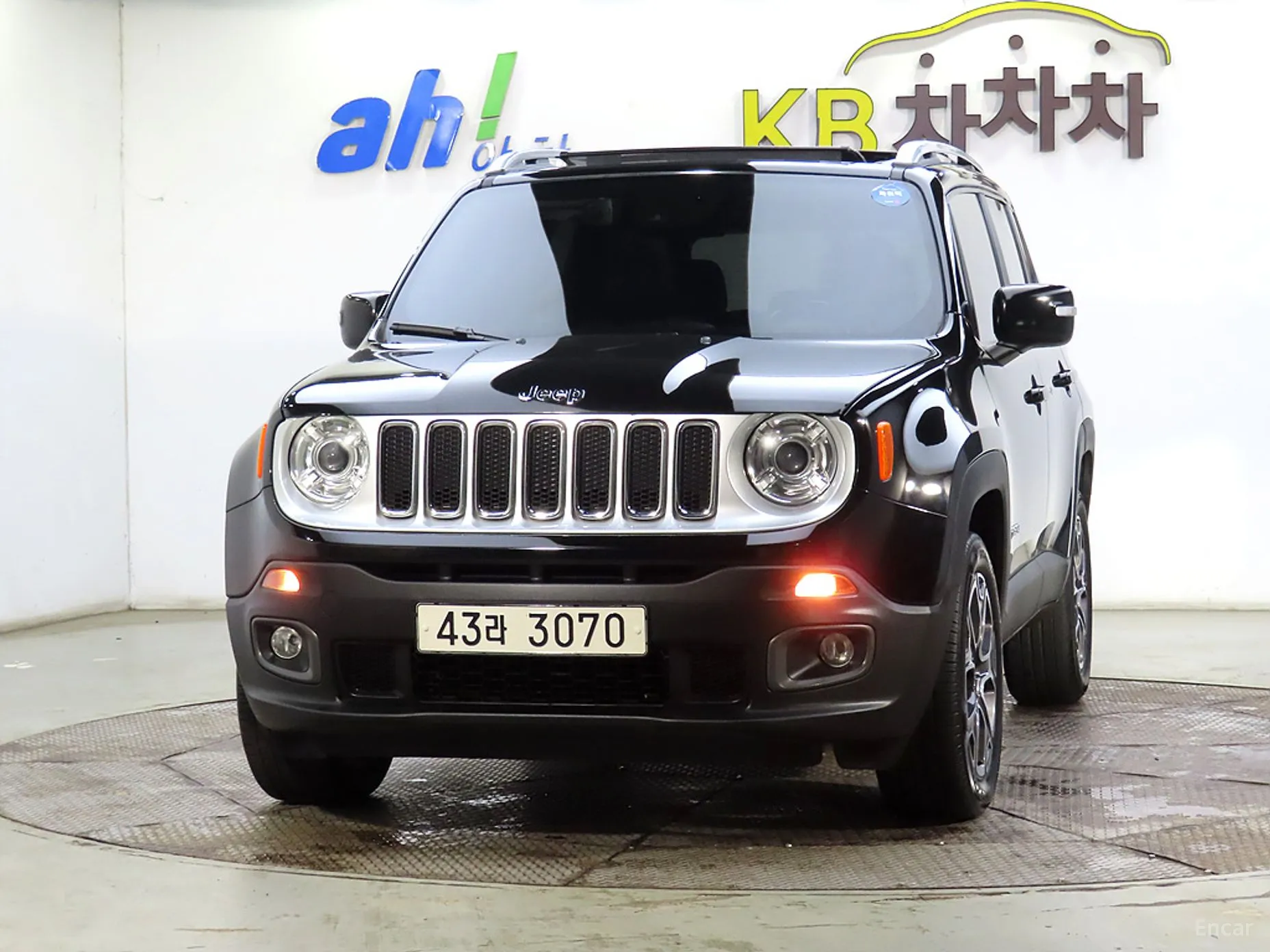 Jeep Renegade превью 3