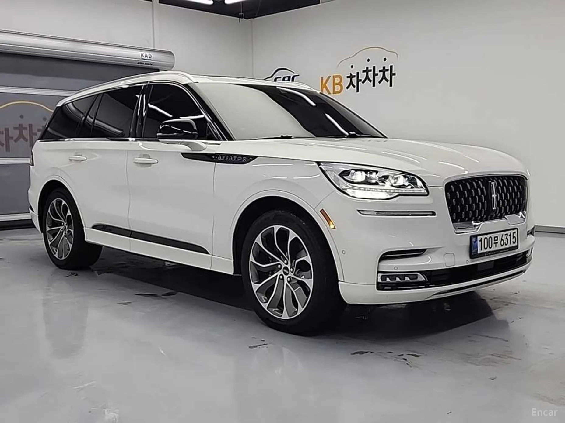 Lincoln Aviator 2nd Generation превью 4