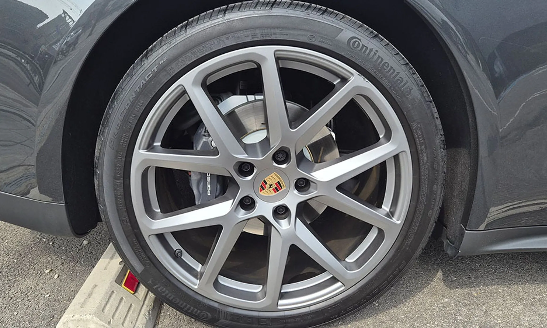 Porsche Panamera (976) превью 18