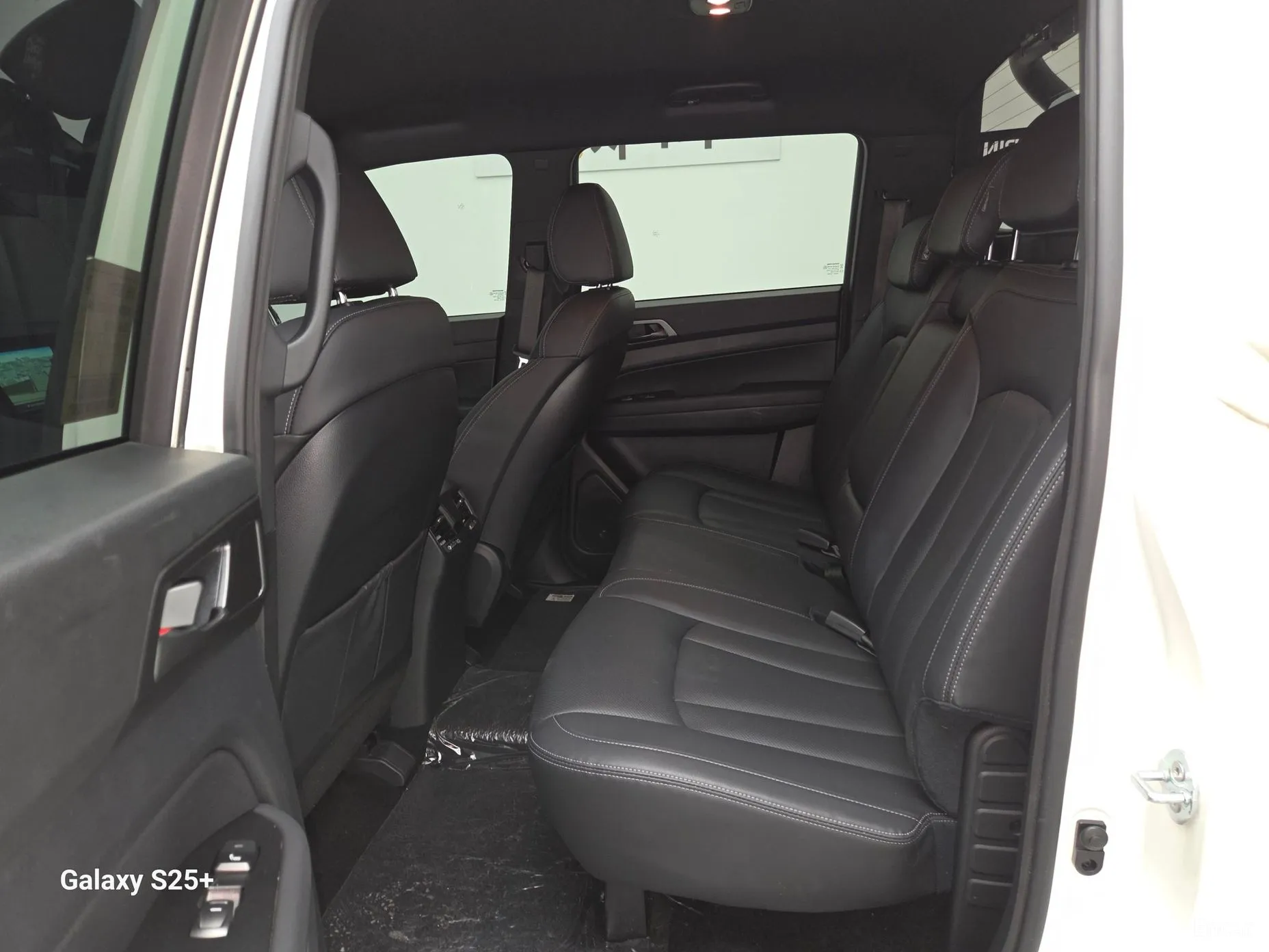 KG Mobility (SsangYong) Rexton Sports Khan превью 6