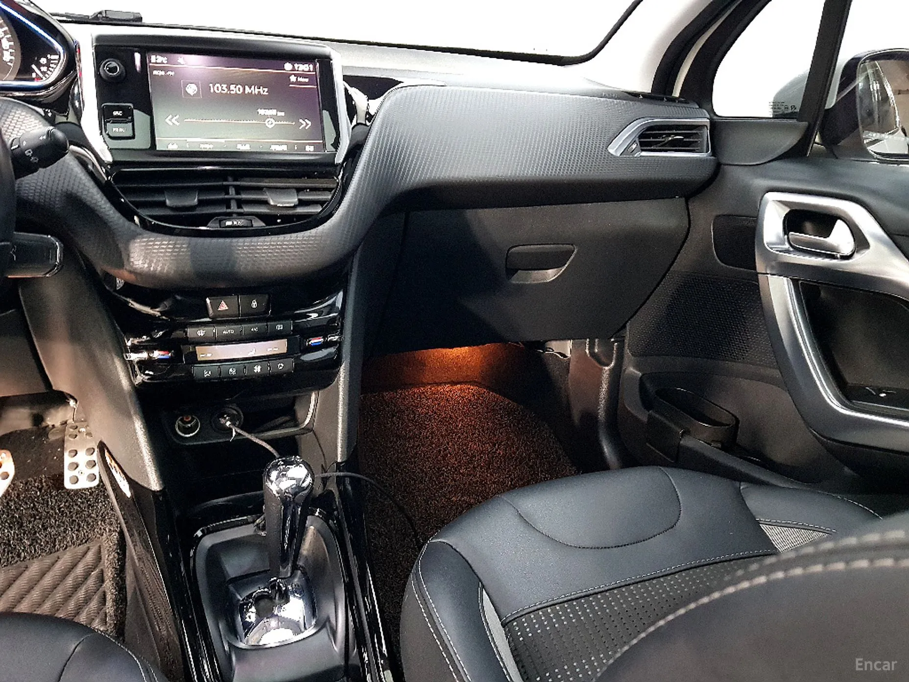Peugeot 2008. превью 10