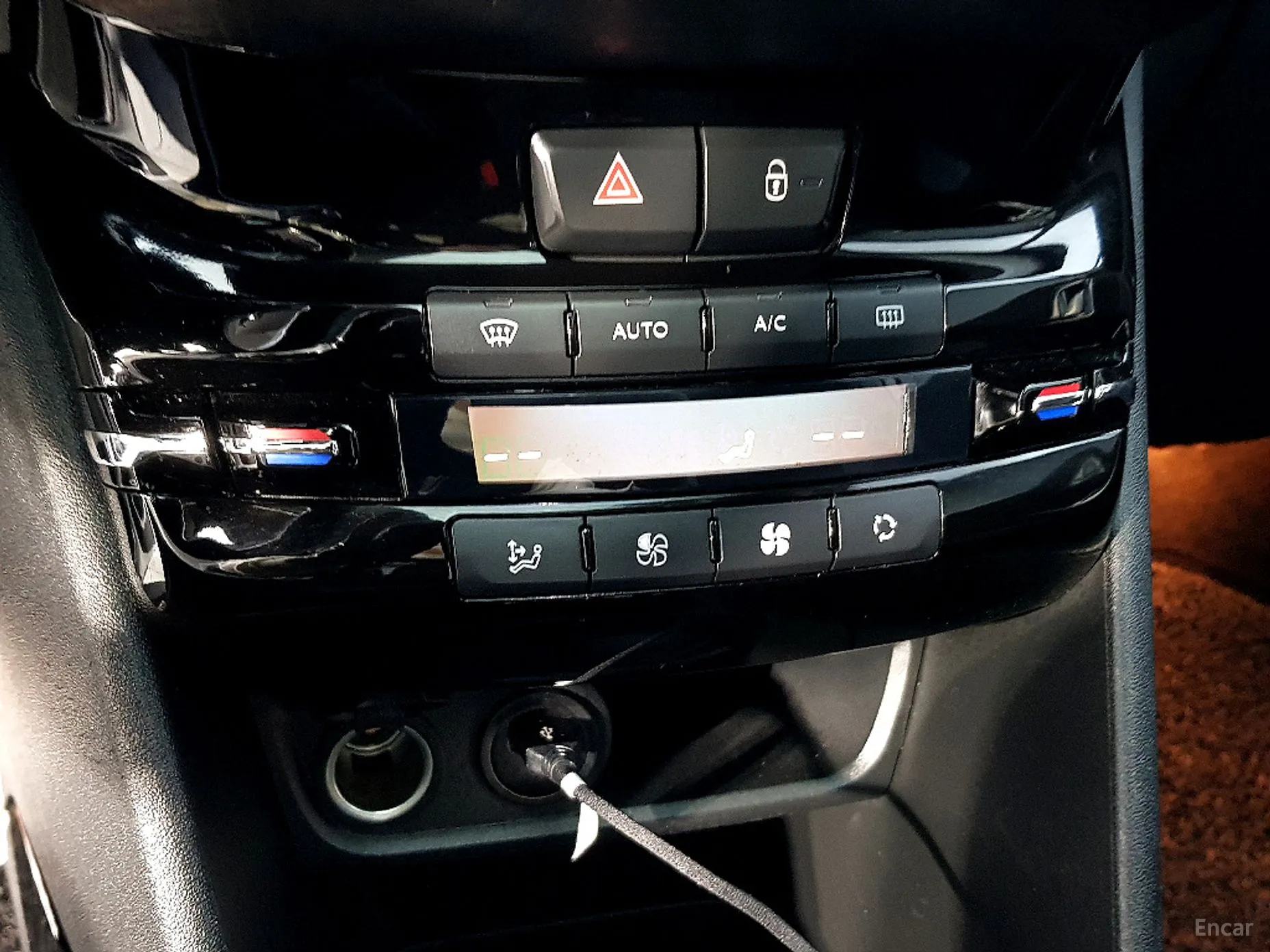 Peugeot 2008. превью 13