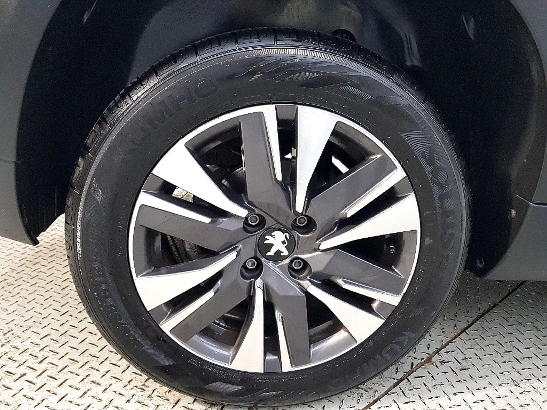 Peugeot 2008. превью 20