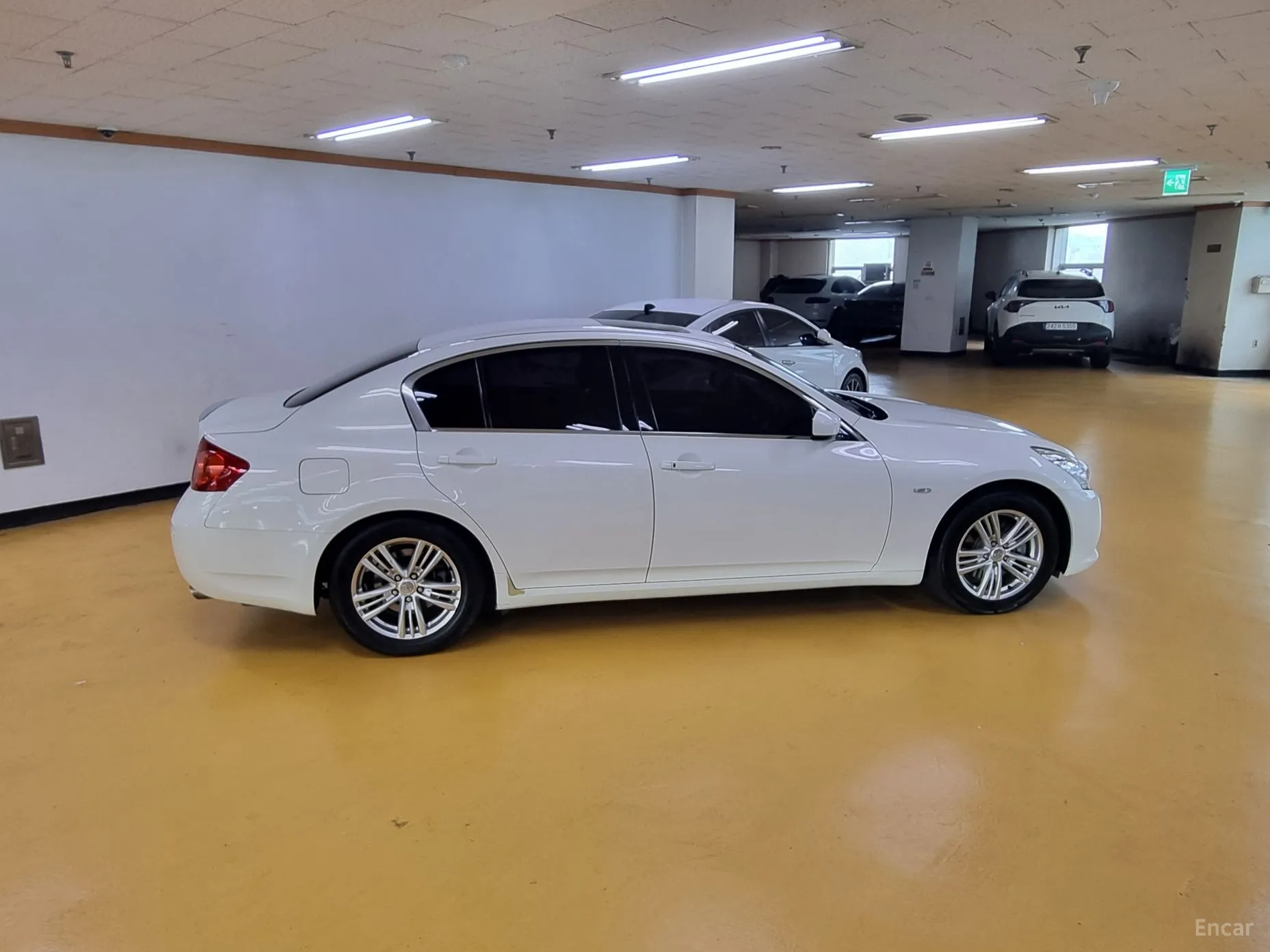 Infiniti G25 превью 6