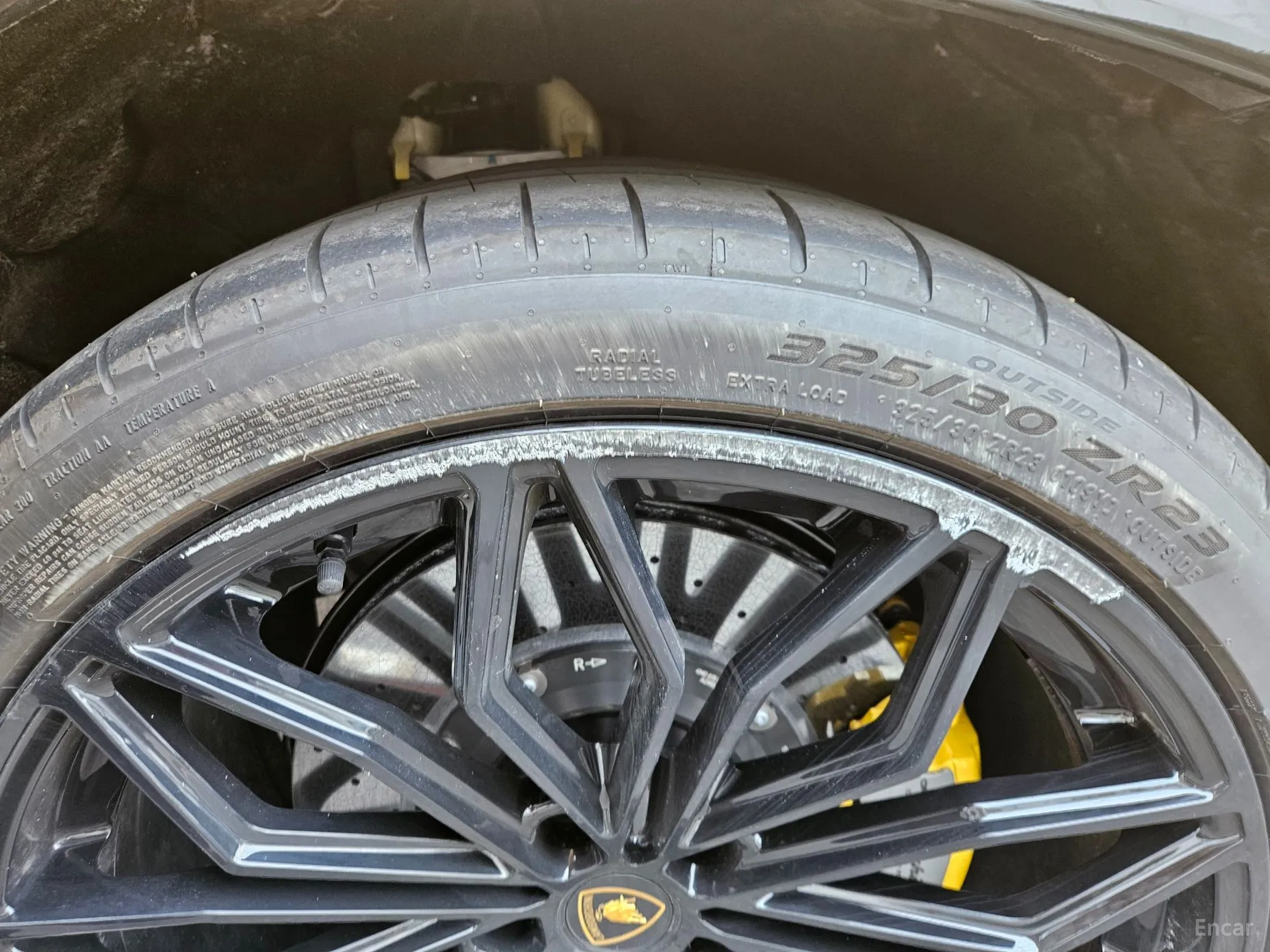 Lamborghini Urus превью 11