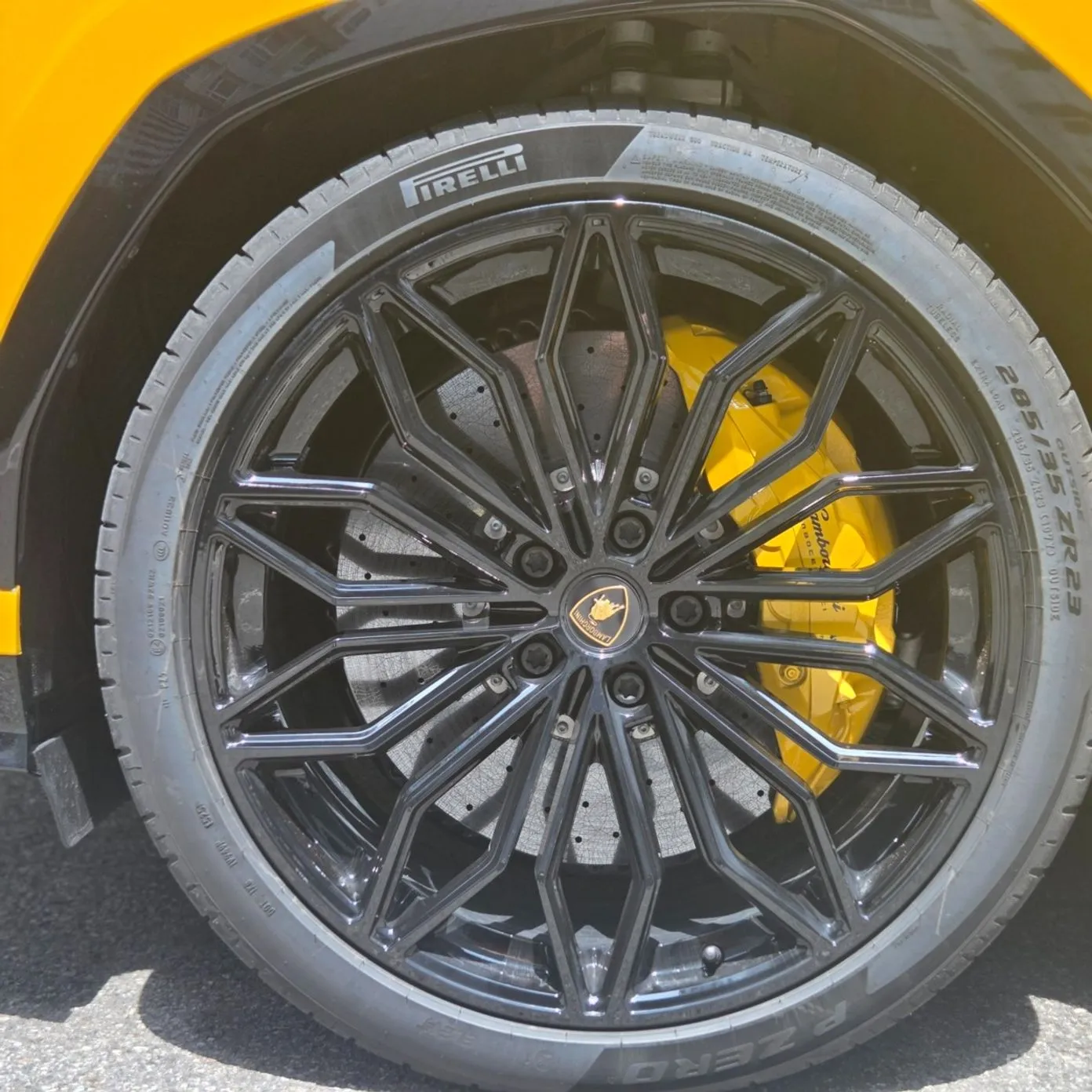 Lamborghini Urus превью 5