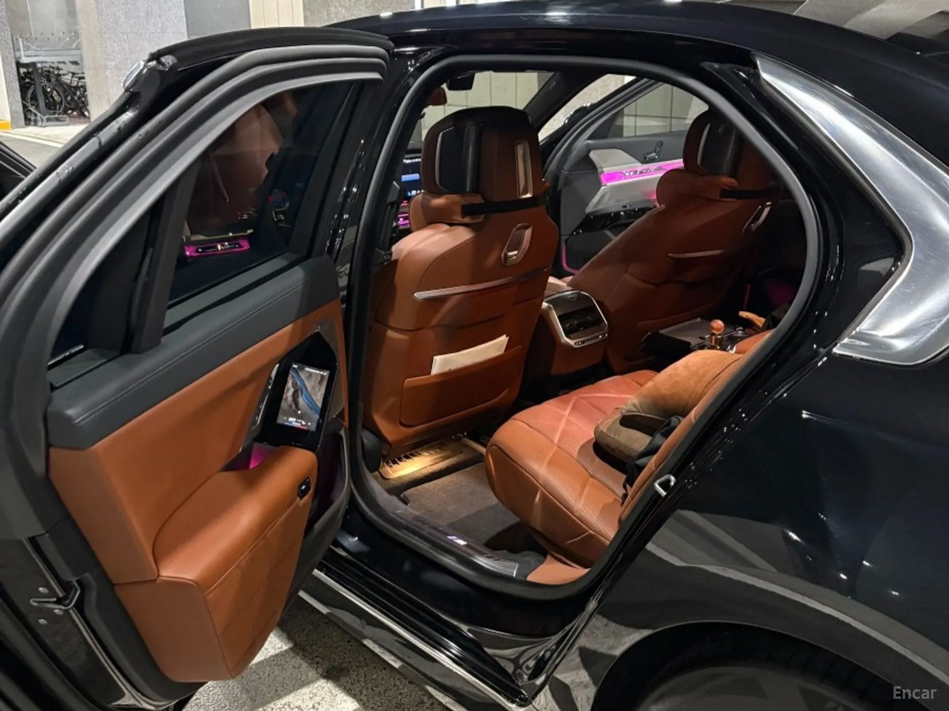 BMW 7 Series (G70) превью 11