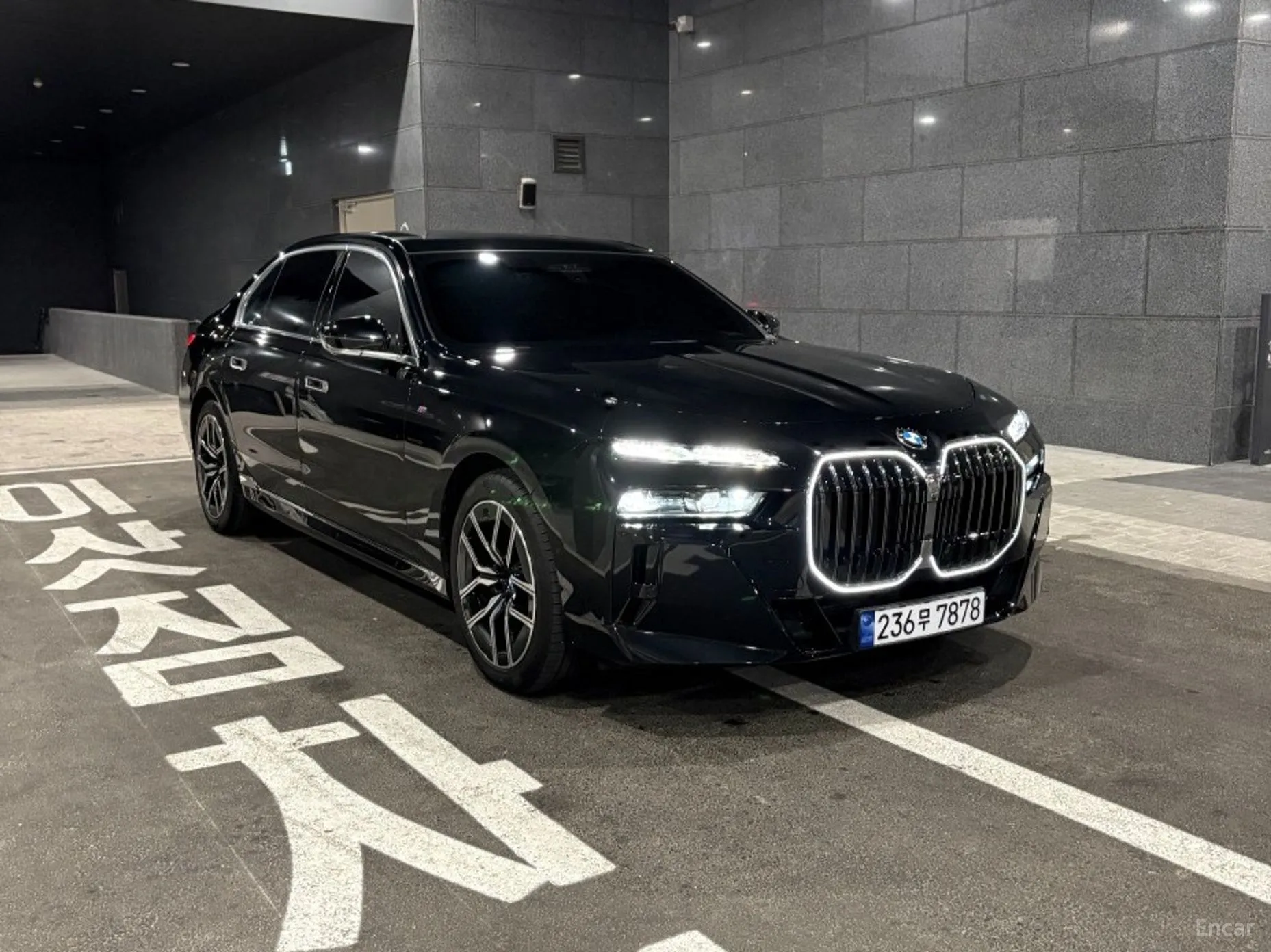 BMW 7 Series (G70) превью 13