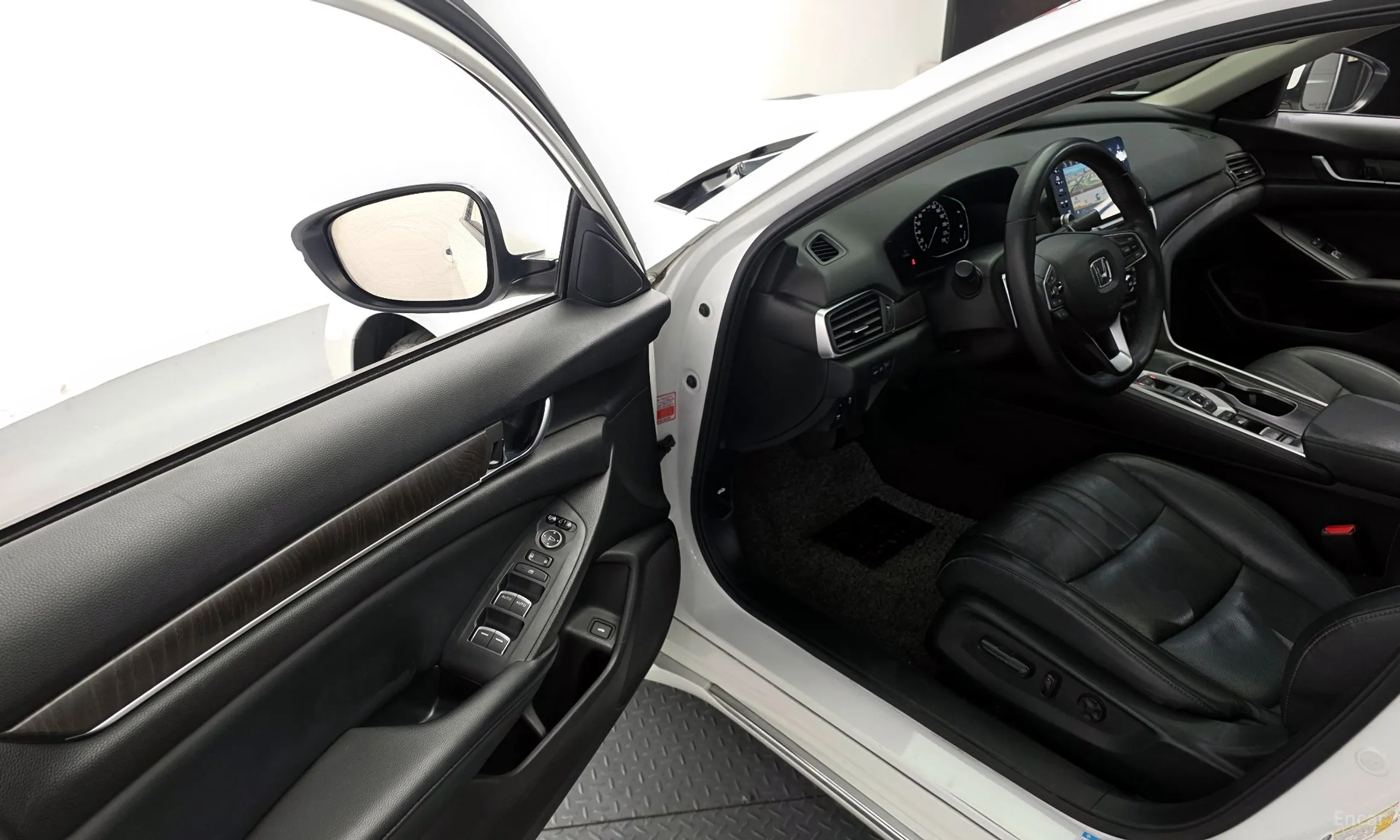 Honda Accord 10th Generation превью 10