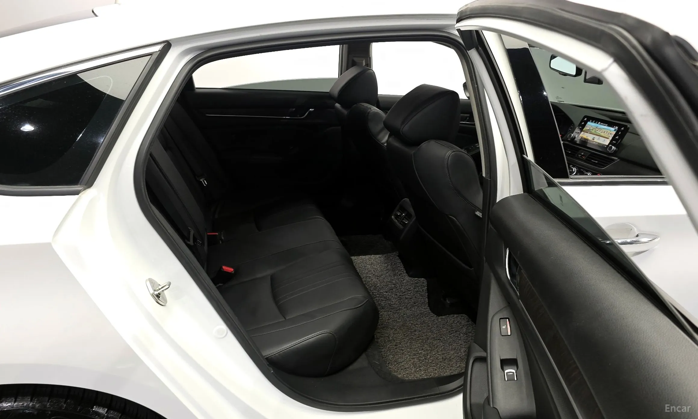 Honda Accord 10th Generation превью 12