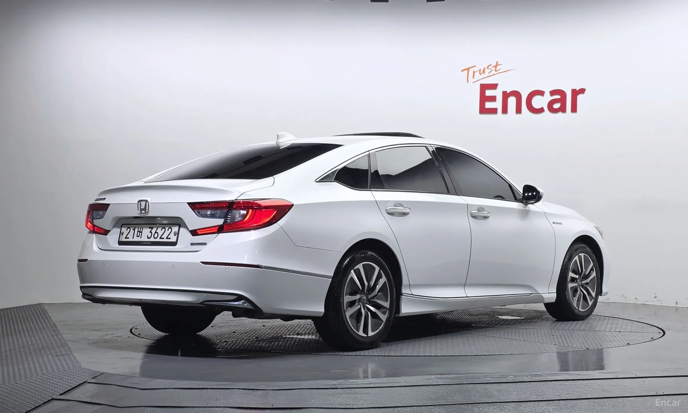 Honda Accord 10th Generation превью 2