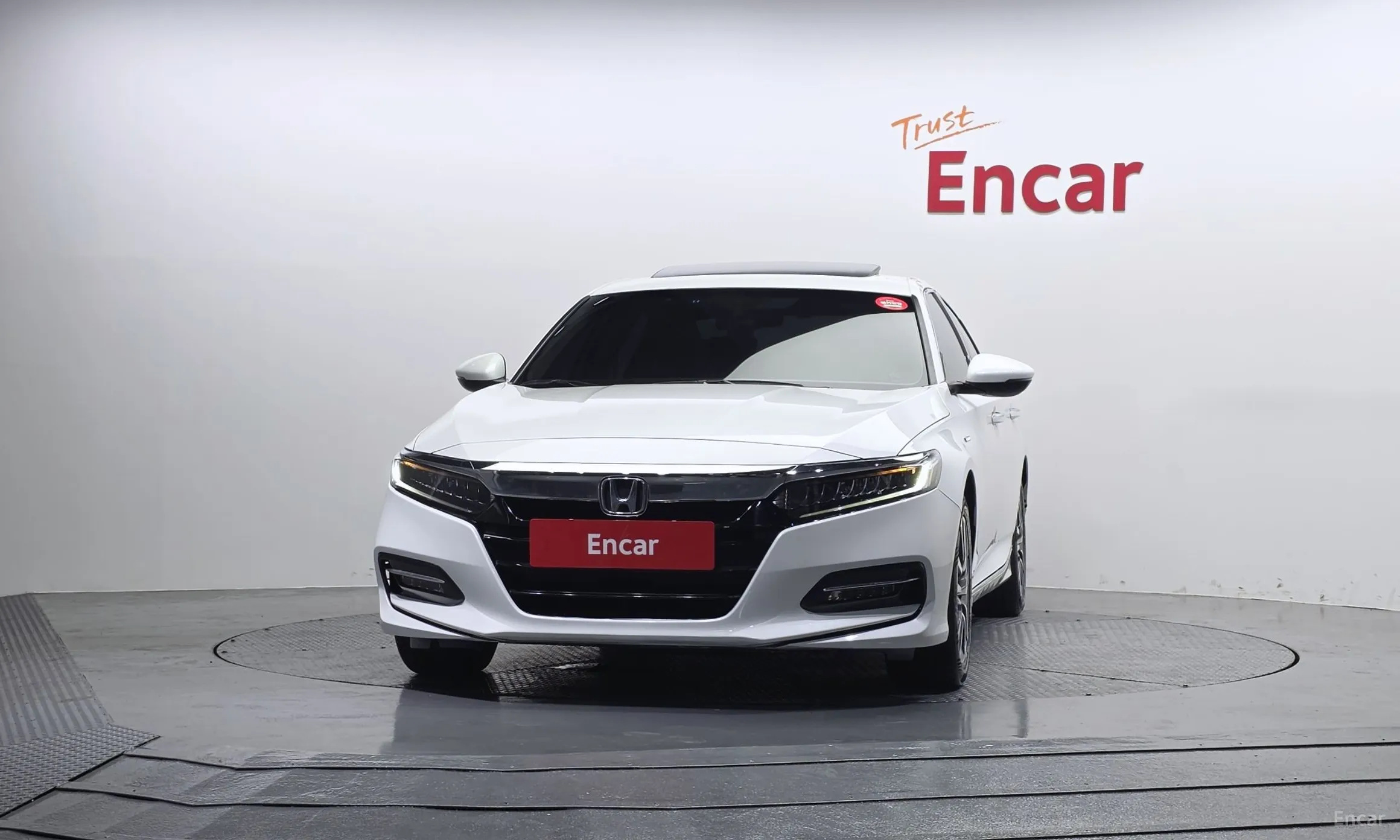 Honda Accord 10th Generation превью 3