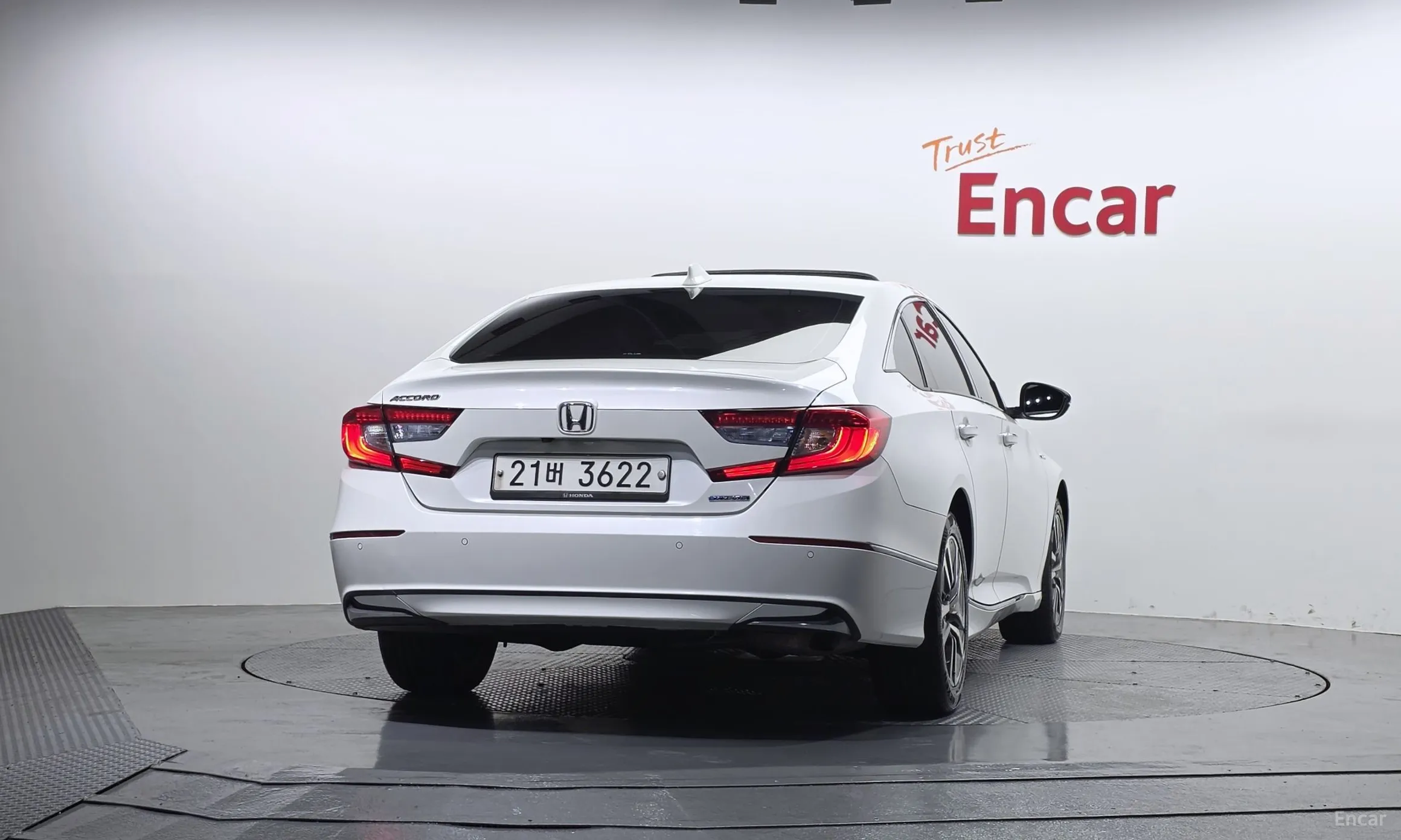 Honda Accord 10th Generation превью 4