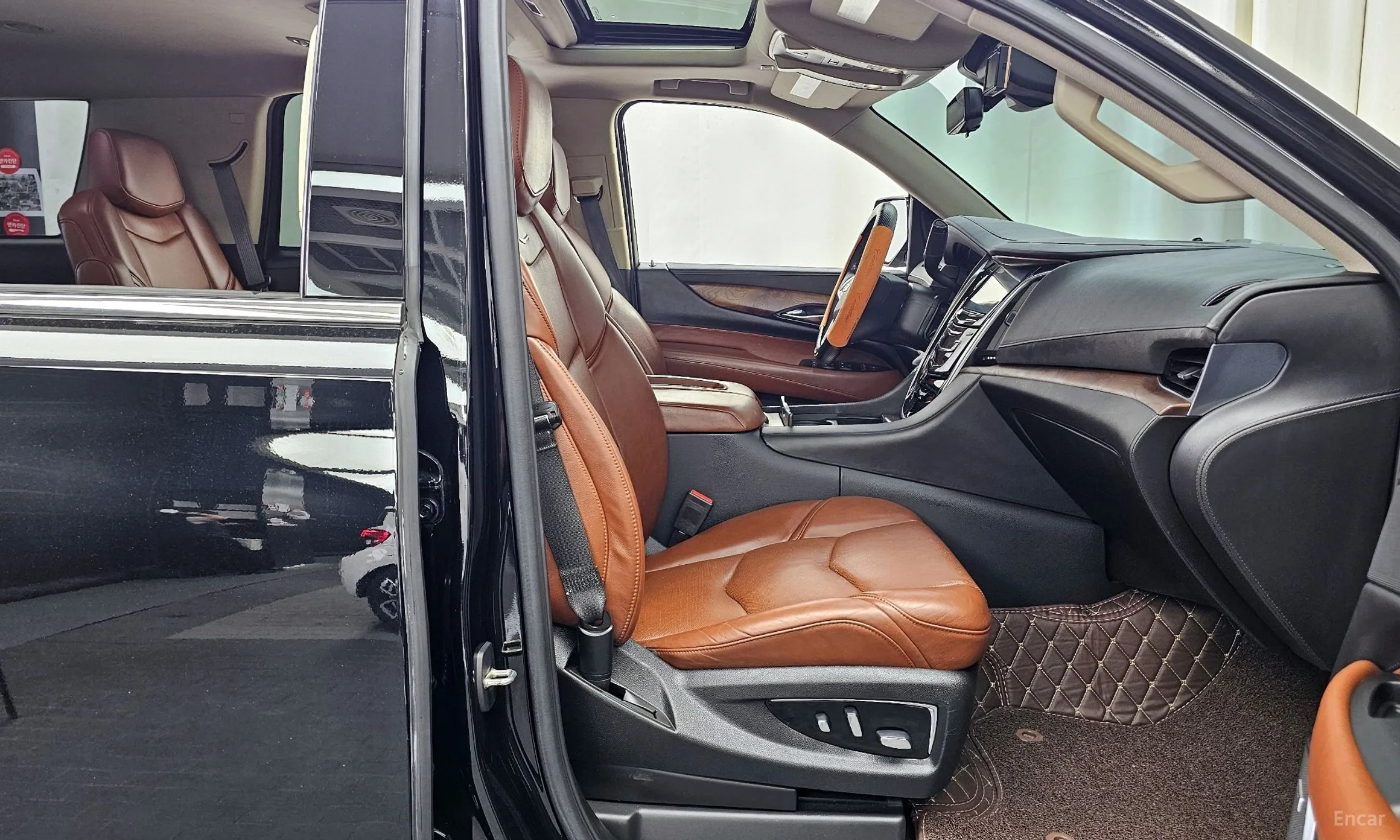 Cadillac Escalade превью 11