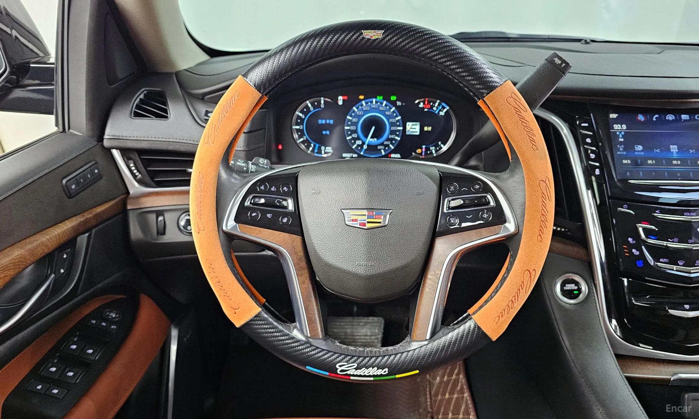 Cadillac Escalade превью 13