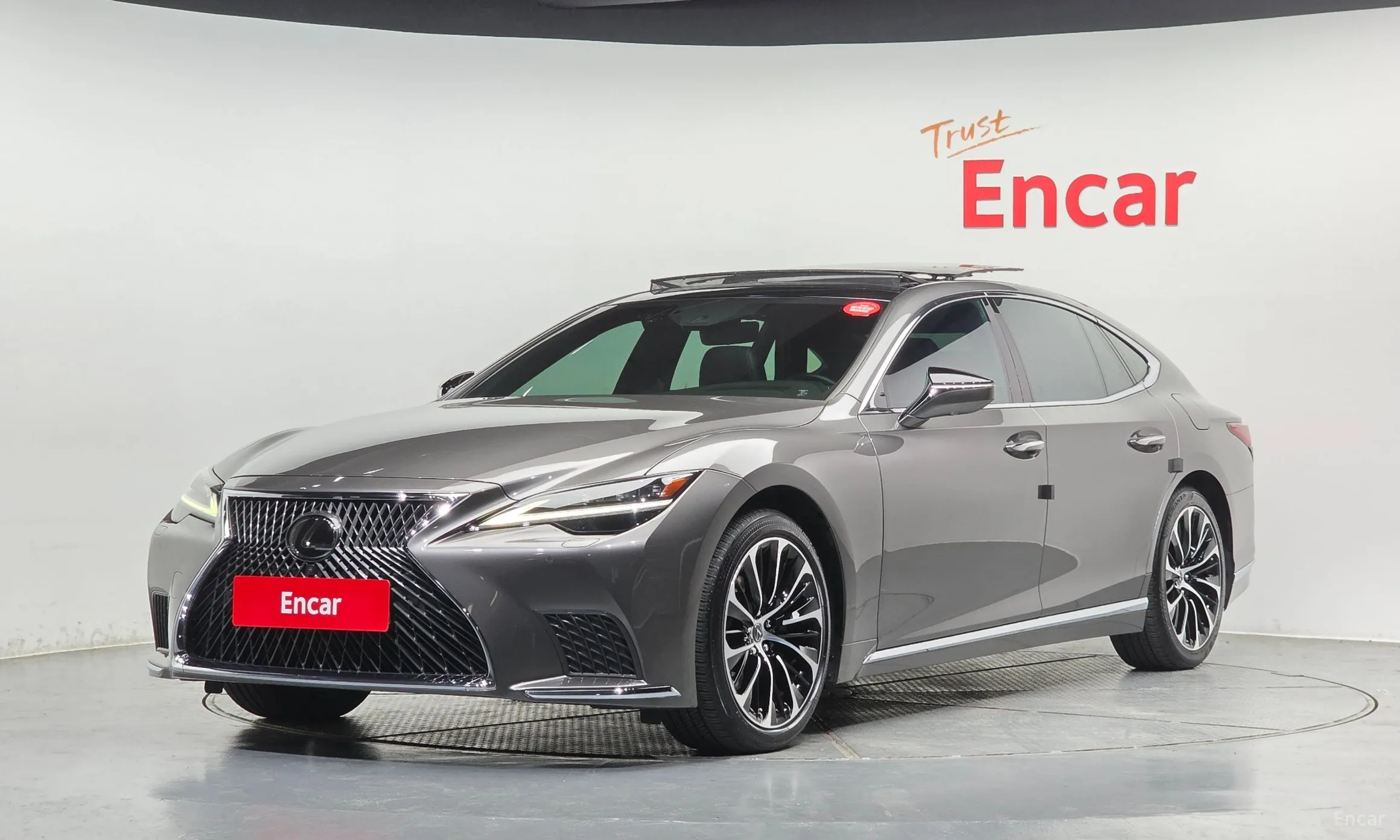 Lexus LS500 5th Generation