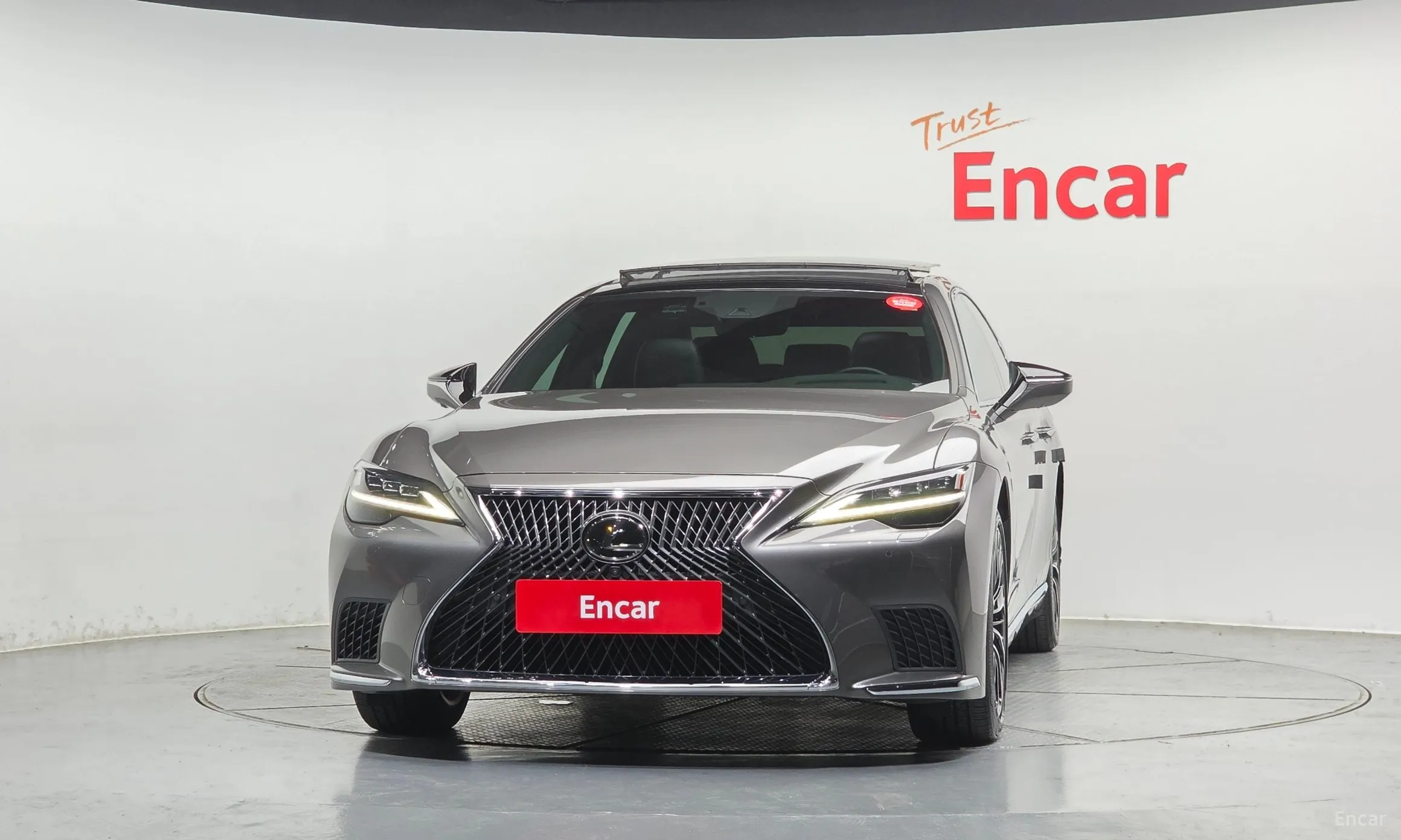 Lexus LS500 5th Generation превью 3