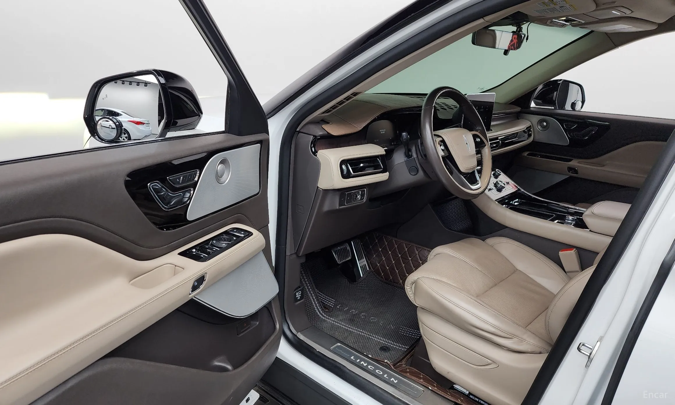 Lincoln Aviator 2nd Generation превью 10