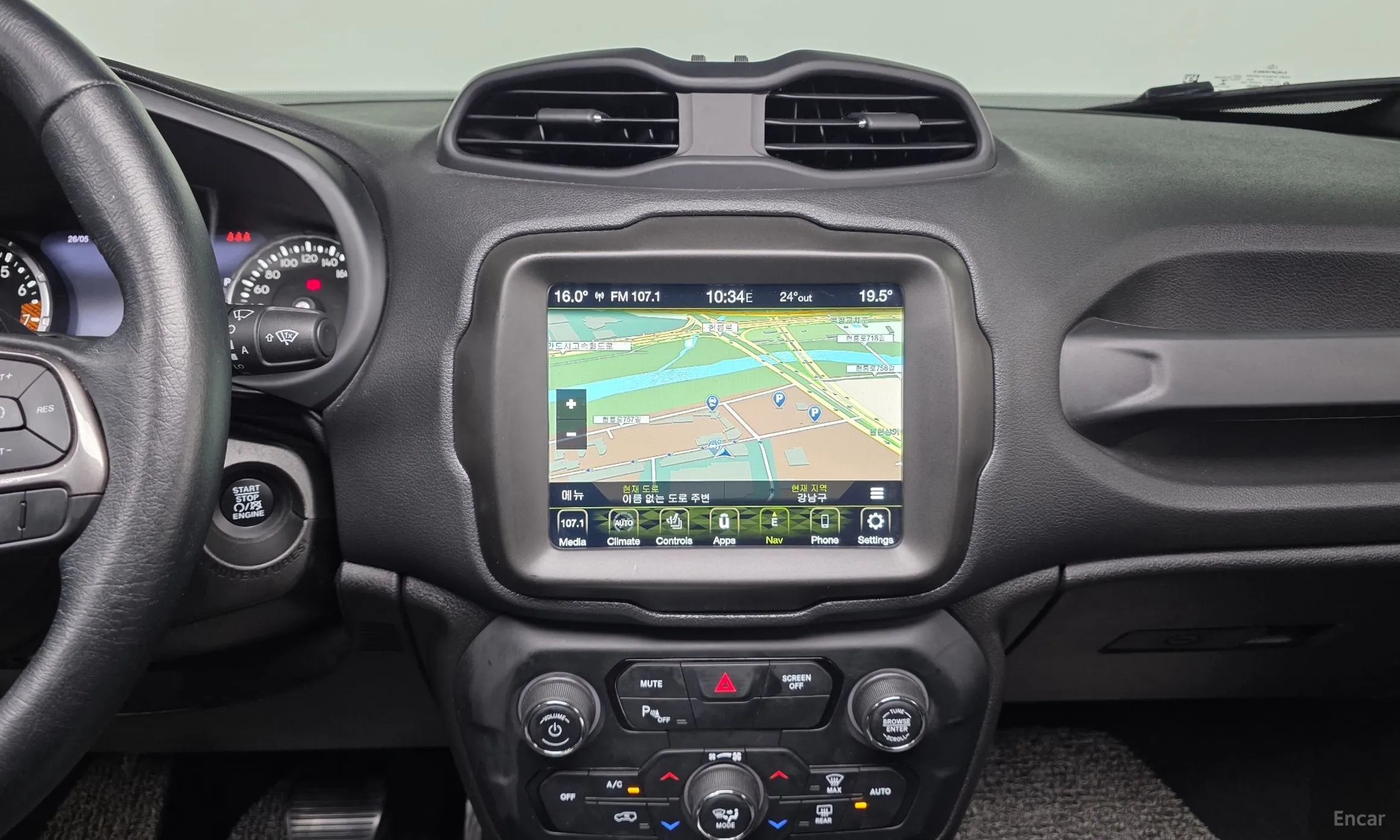 Jeep Renegade превью 14