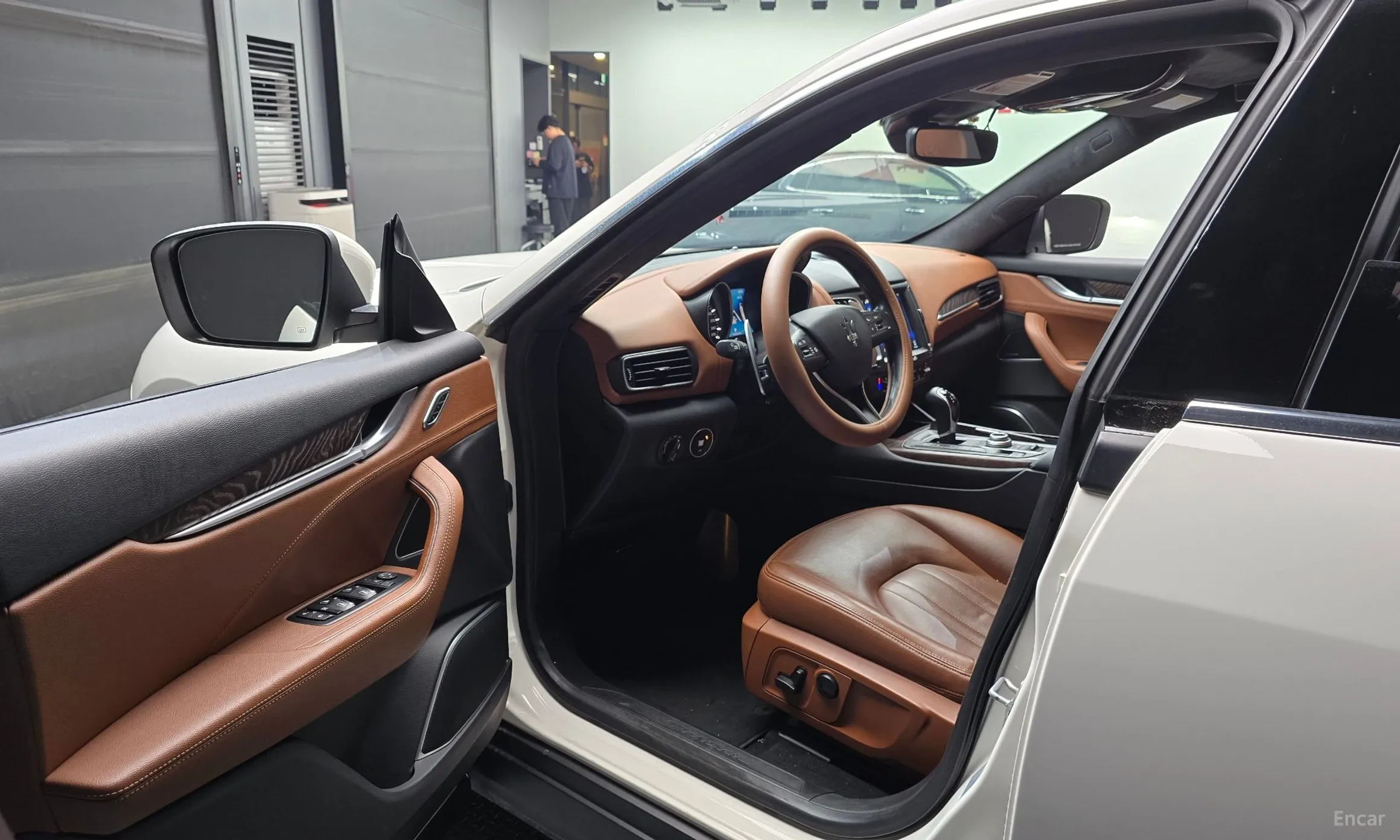 Maserati Levante превью 10
