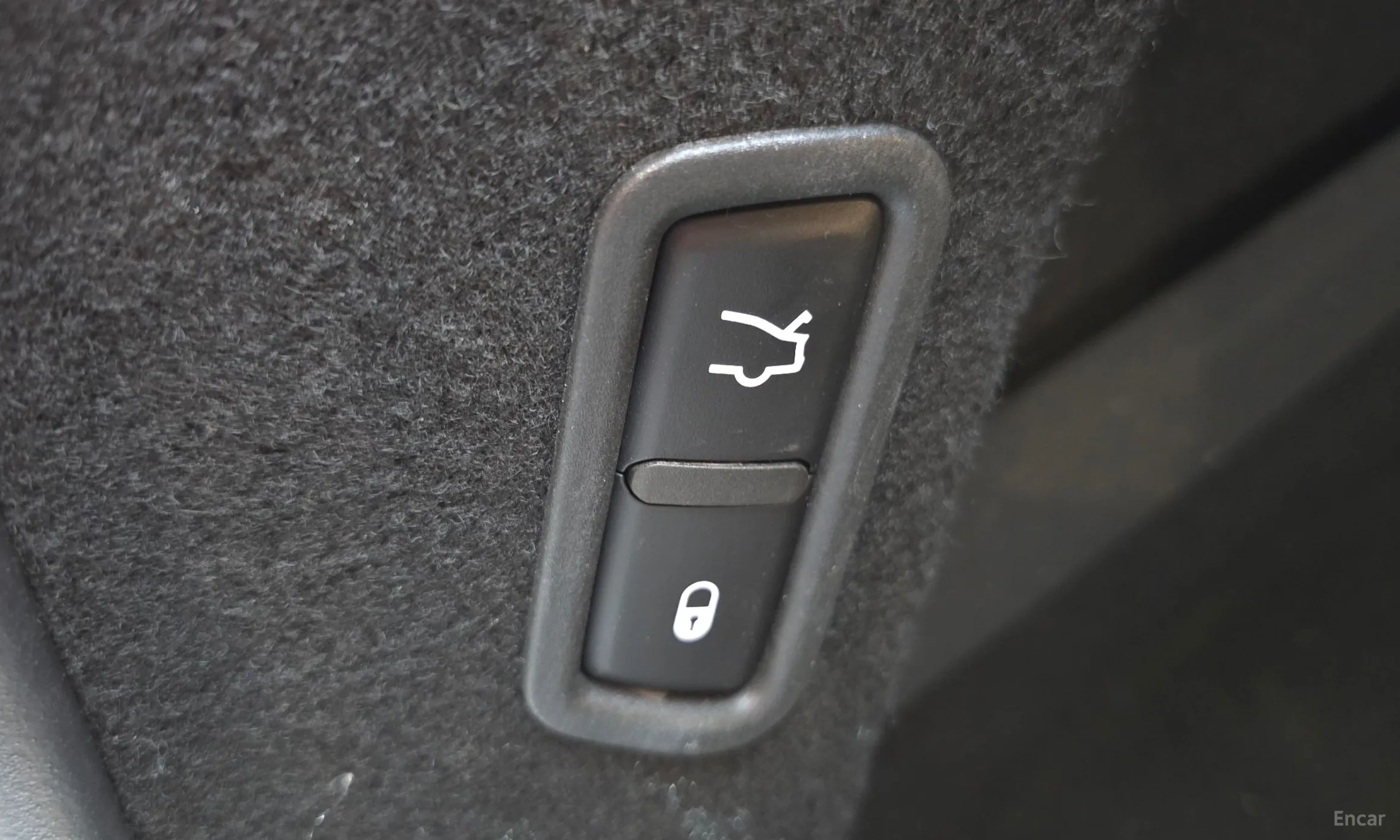 Maserati Levante превью 19