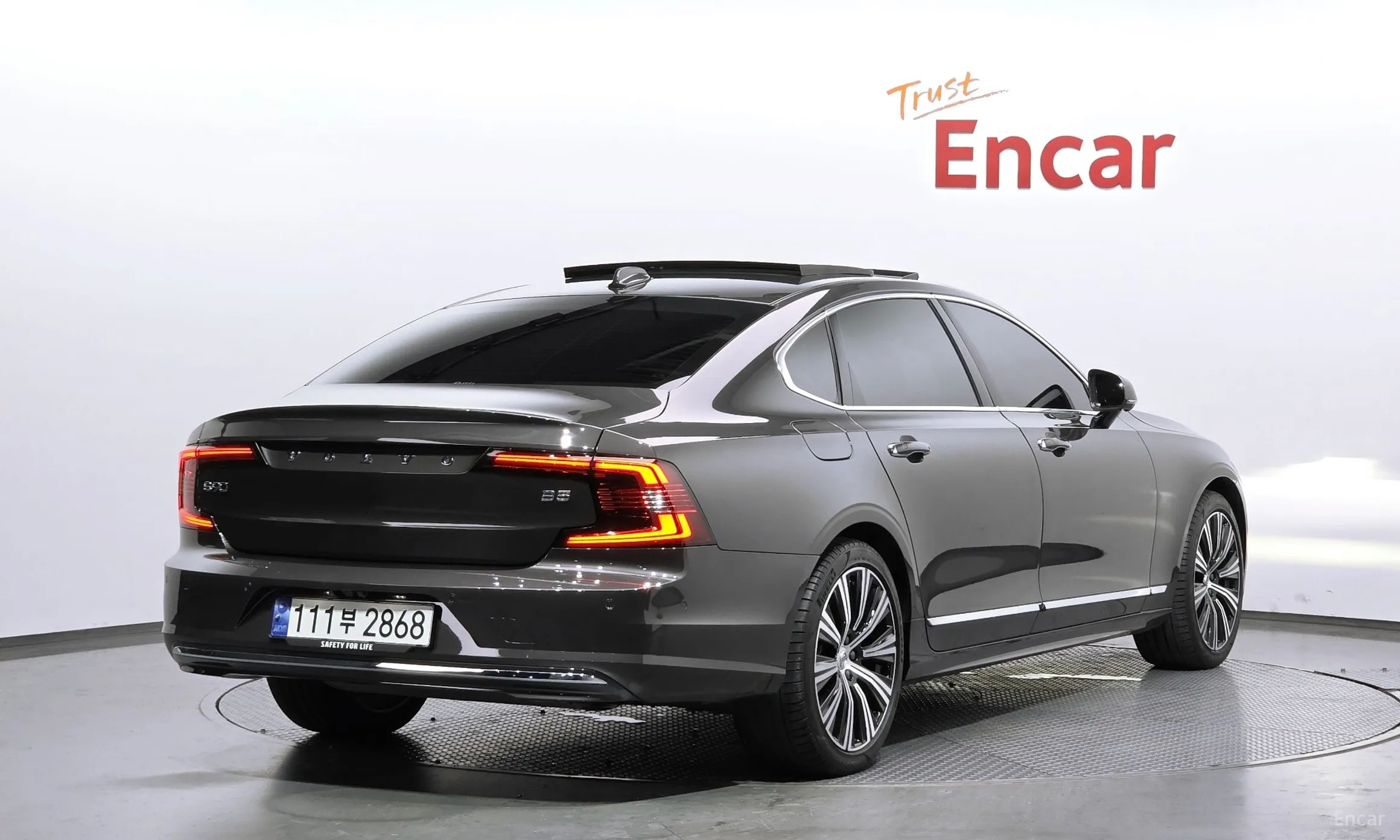 Volvo S90