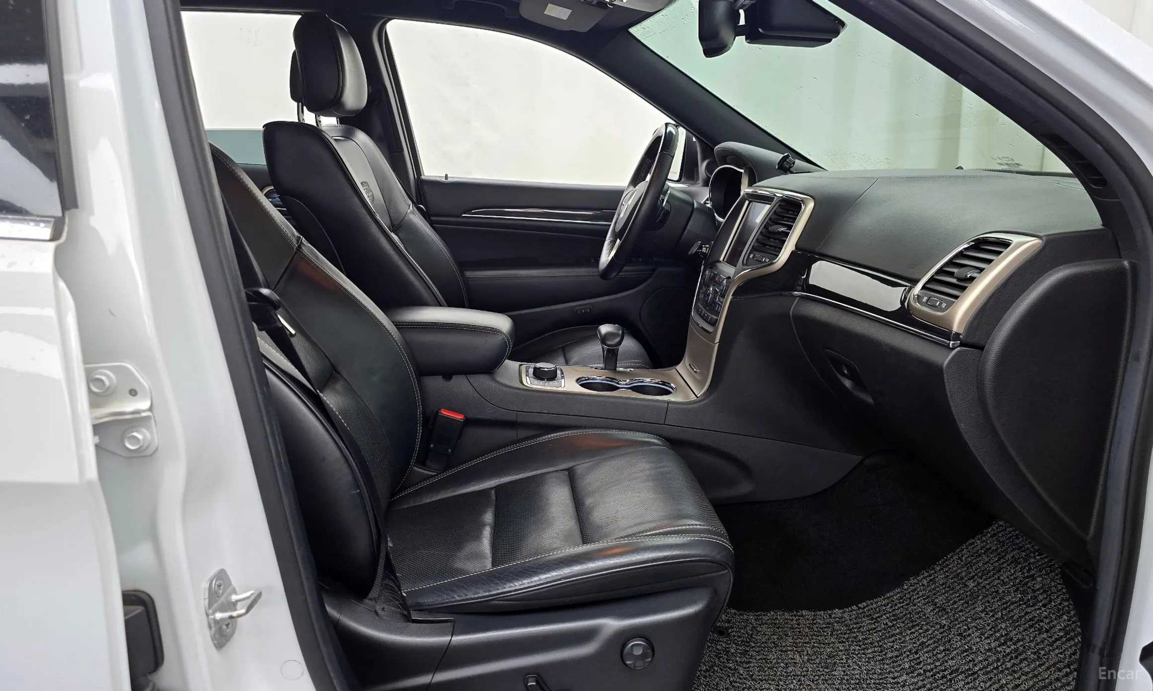 Jeep Grand Cherokee превью 11
