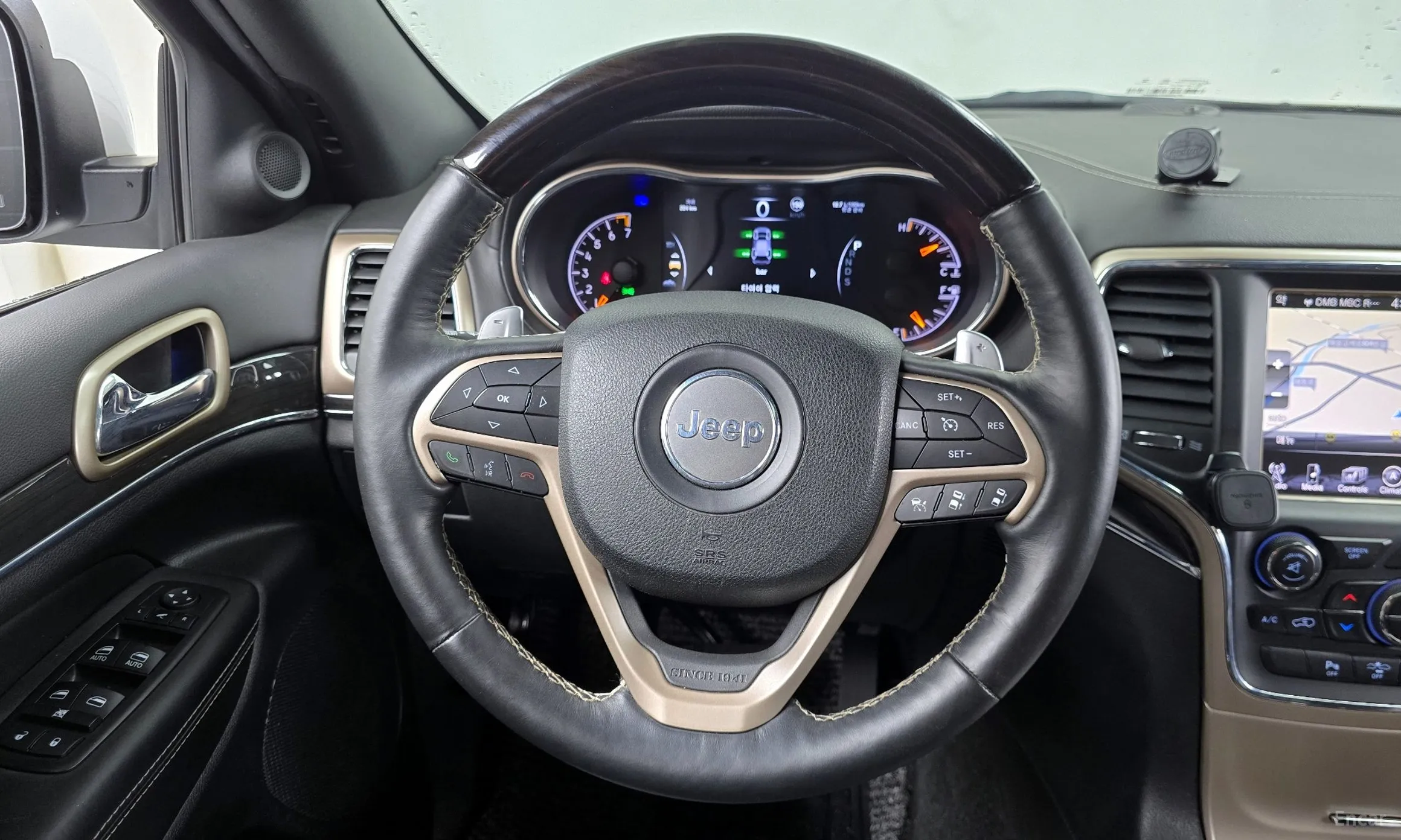 Jeep Grand Cherokee превью 13