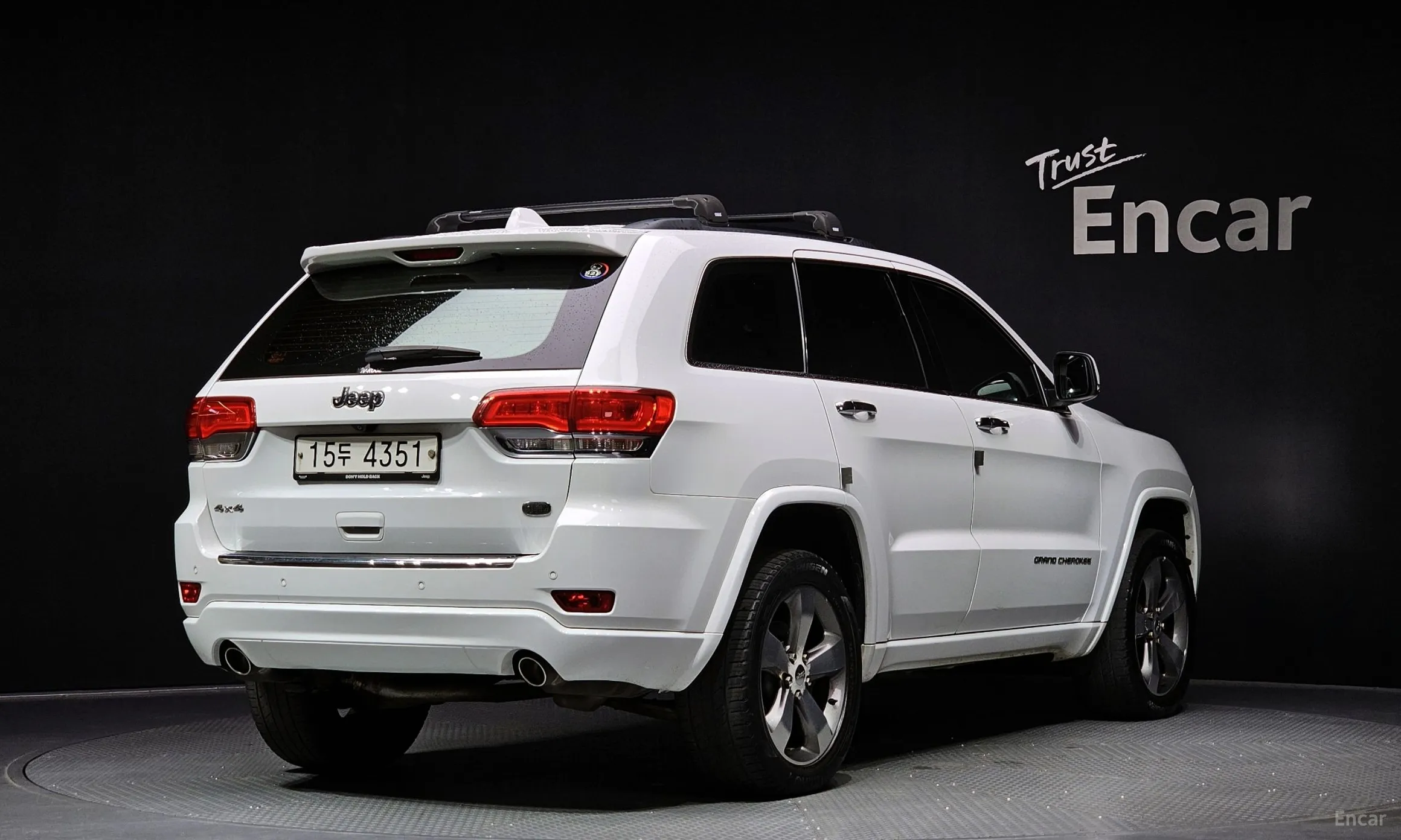 Jeep Grand Cherokee превью 2