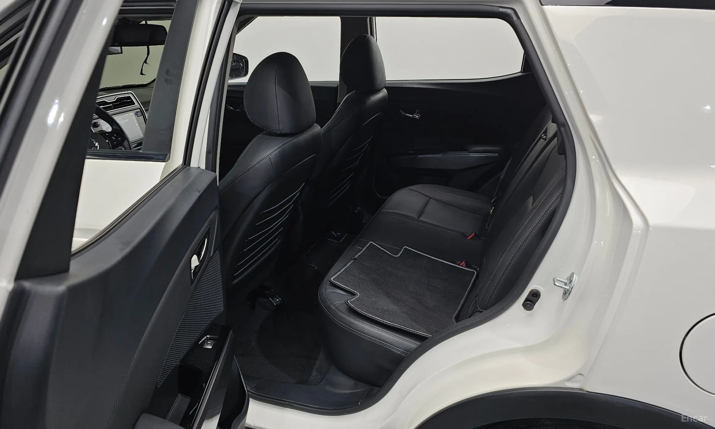 KG Mobility (SsangYong) Berry New Tivoli превью 12