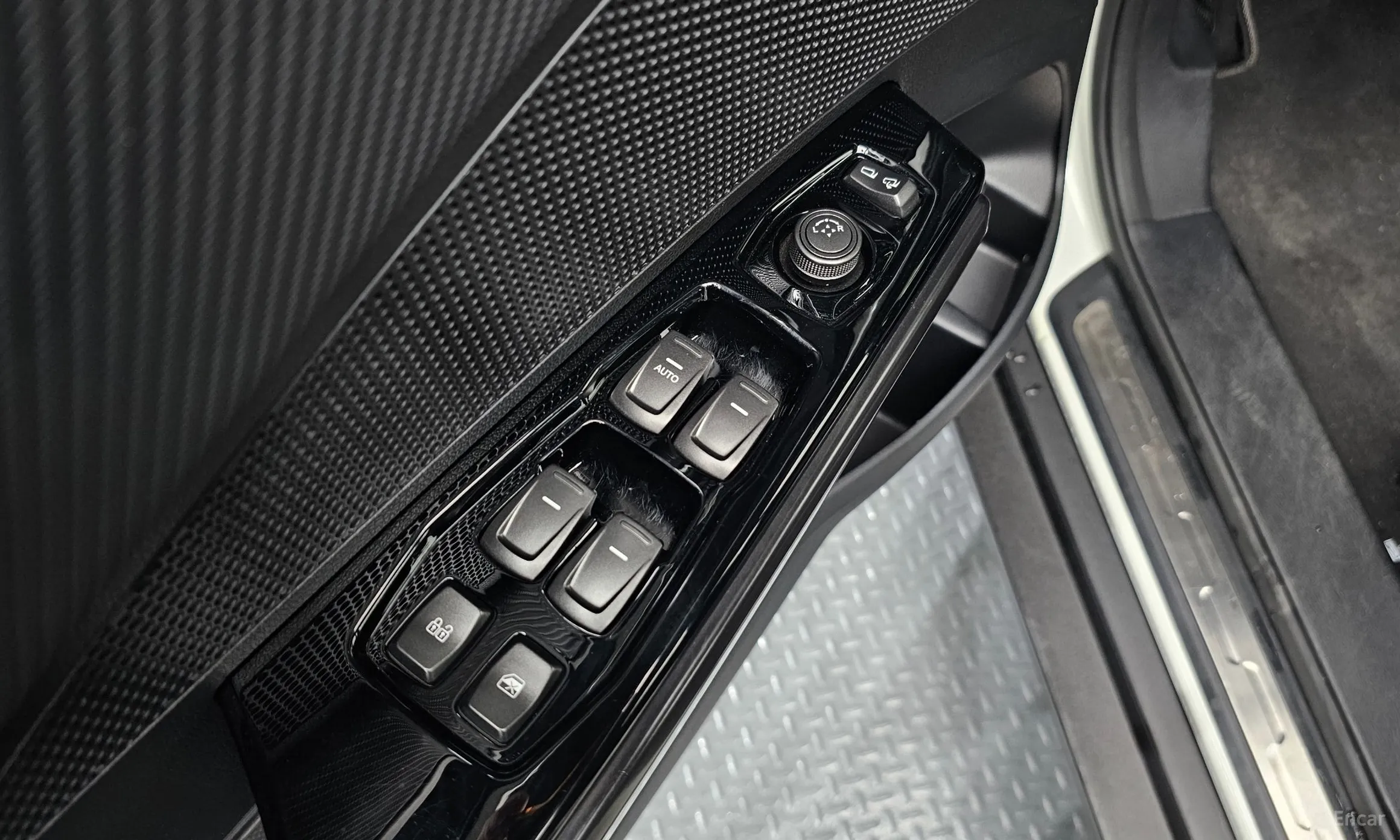 KG Mobility (SsangYong) Berry New Tivoli превью 13