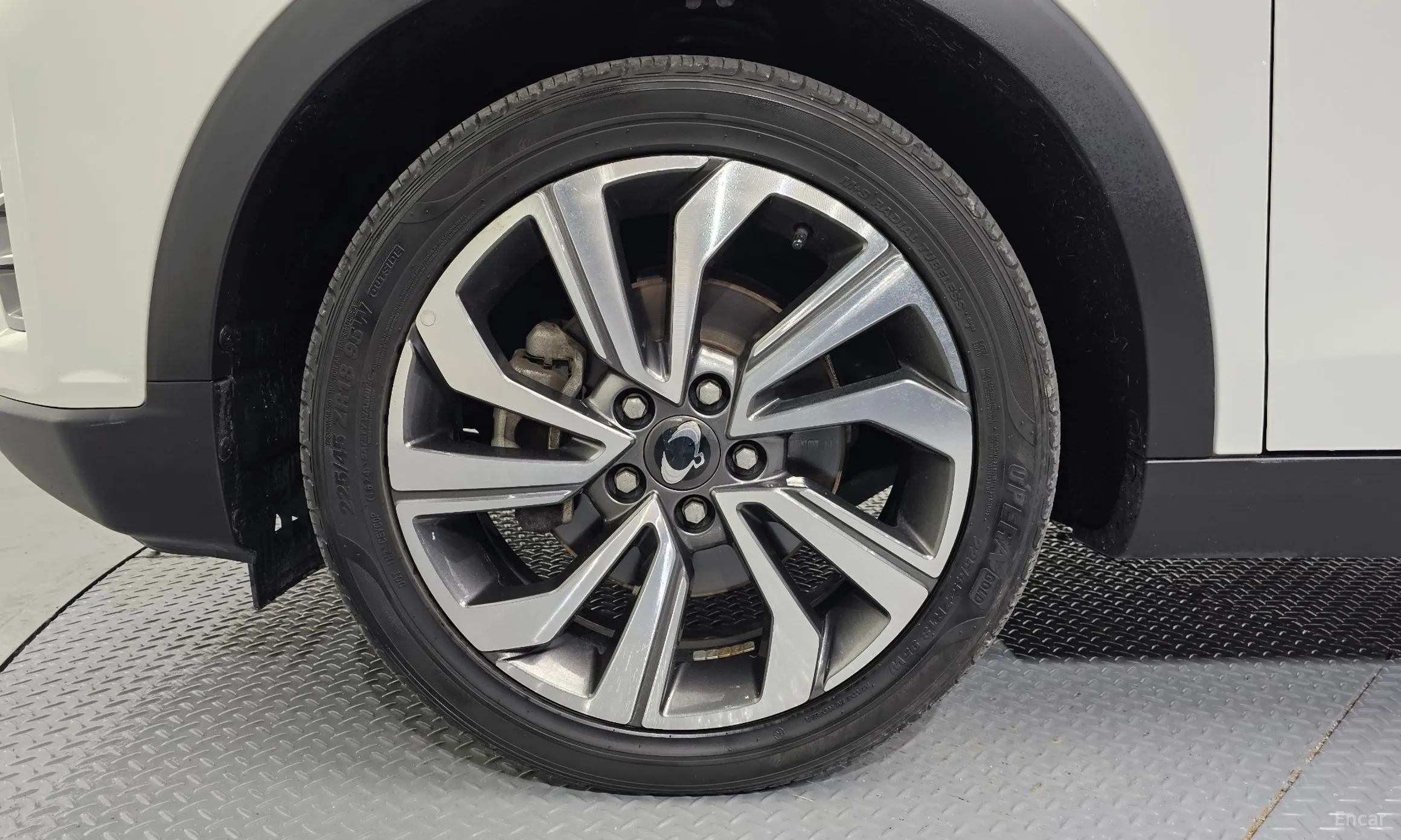 KG Mobility (SsangYong) Berry New Tivoli превью 5